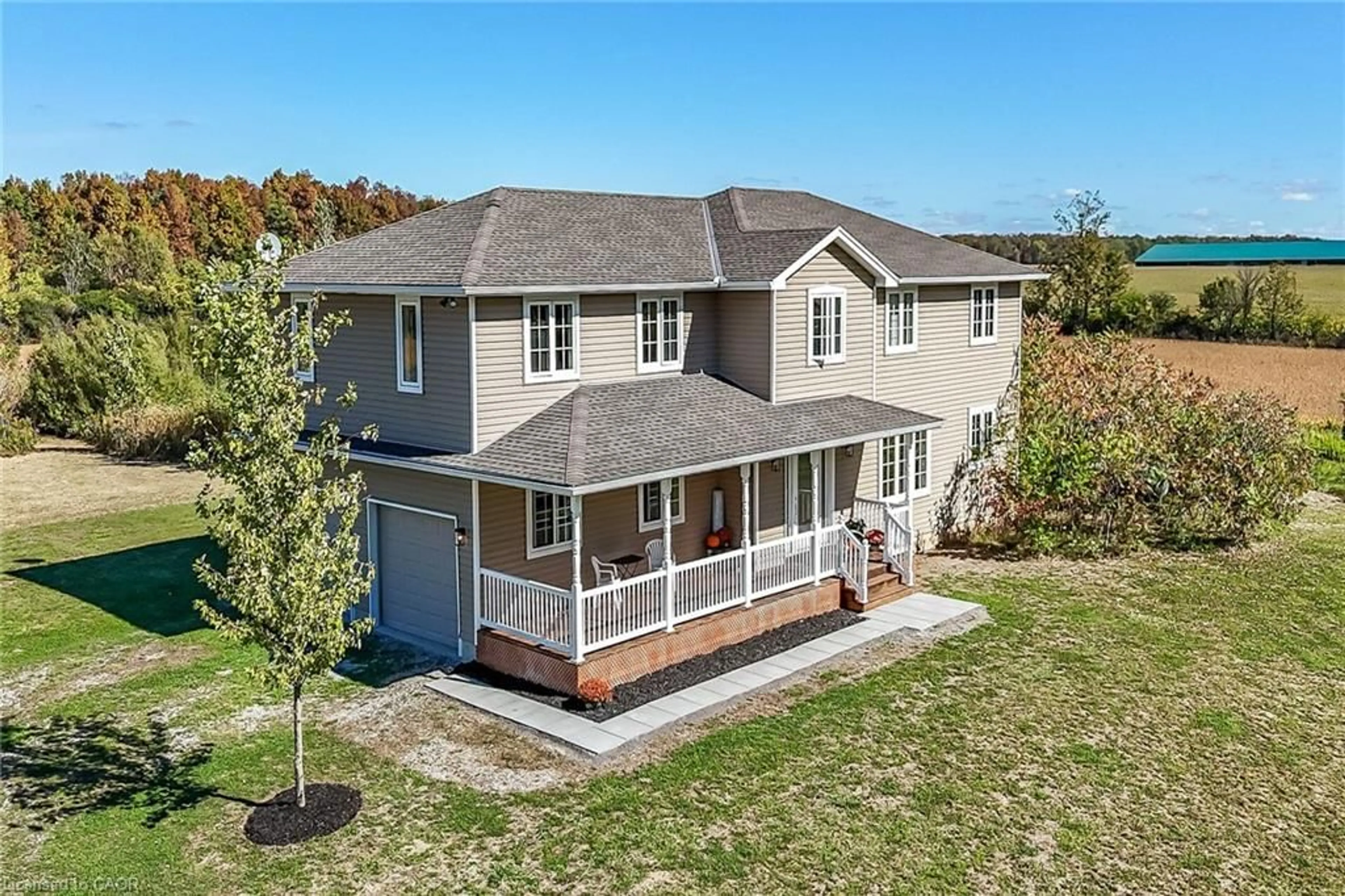 A pic from outside/outdoor area/front of a property/back of a property/a pic from drone, unknown for 665 Concession 8 Rd, Jarvis Ontario N0A 1J0