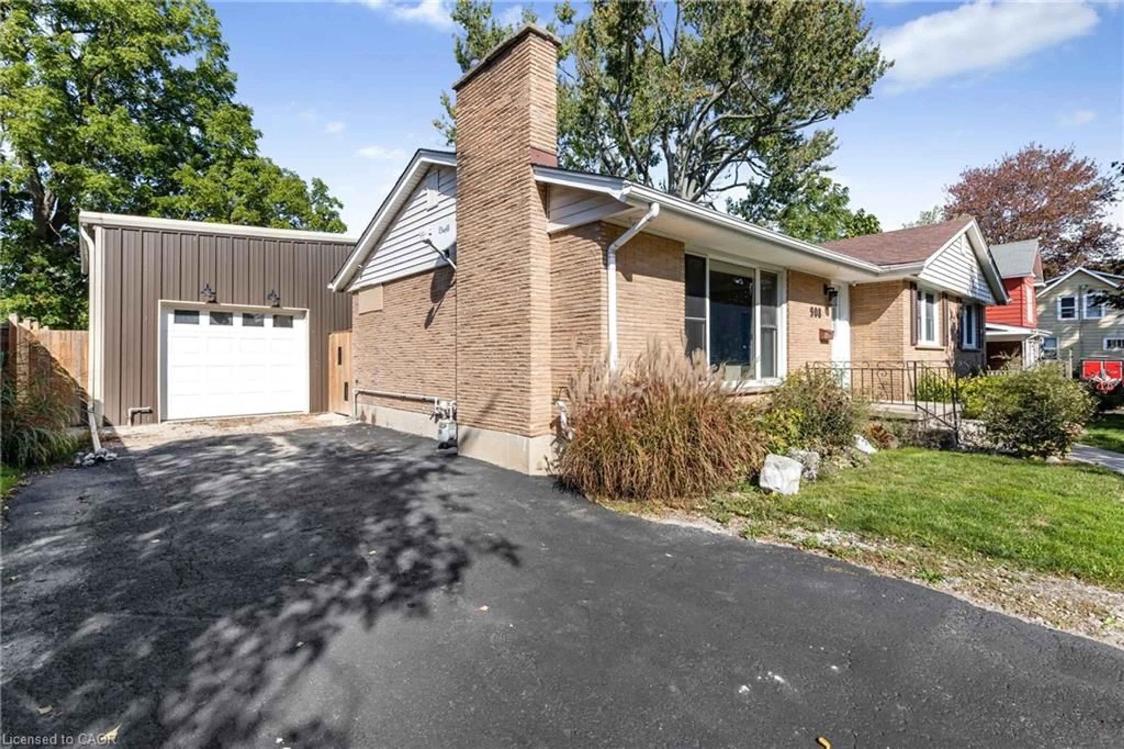 Home with brick exterior material, street for 908 Cedar St, Dunnville Ontario N1A 2K3