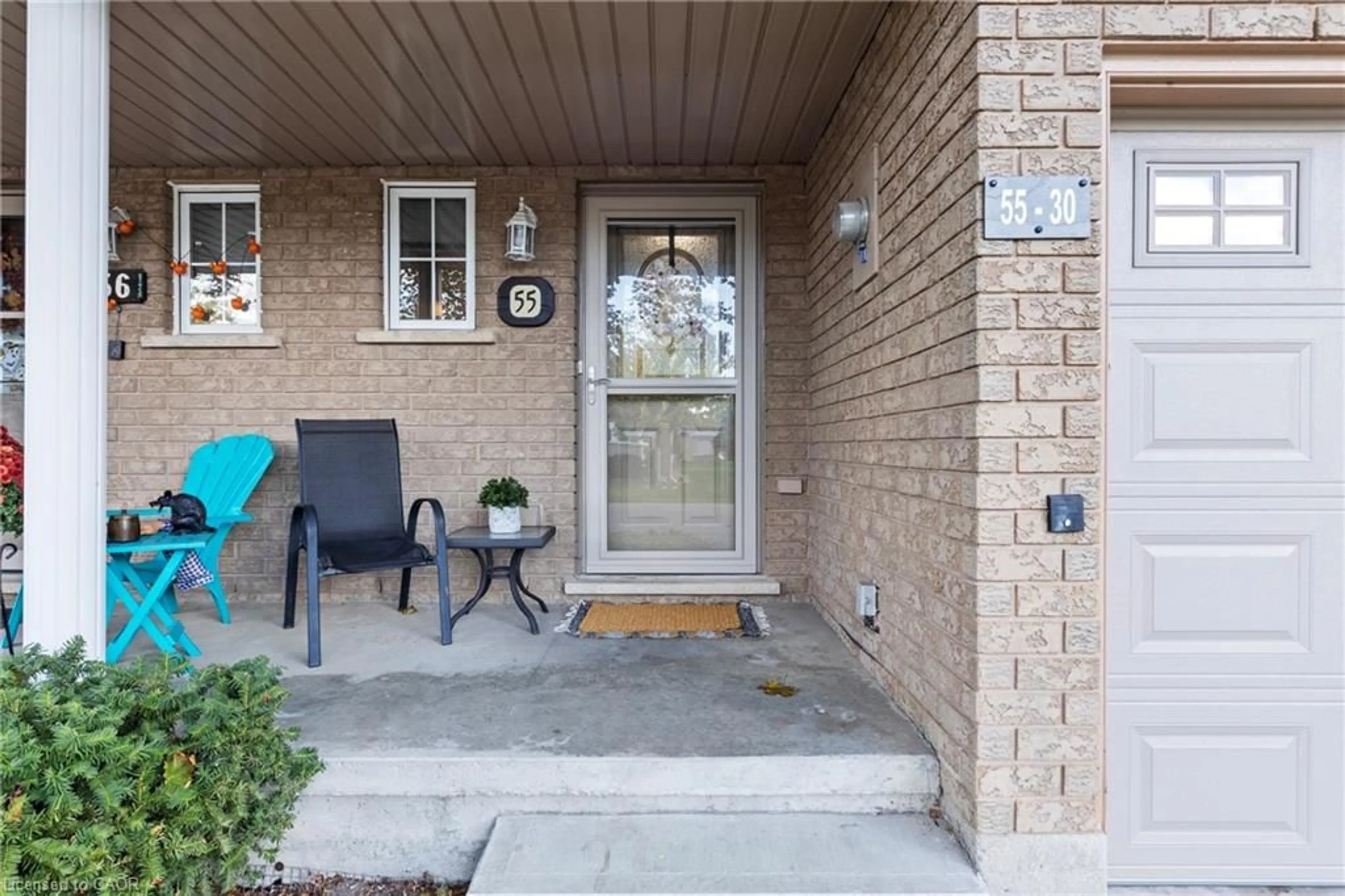 Indoor entryway for 30 Braemar Ave #55, Caledonia Ontario N3W 2M1