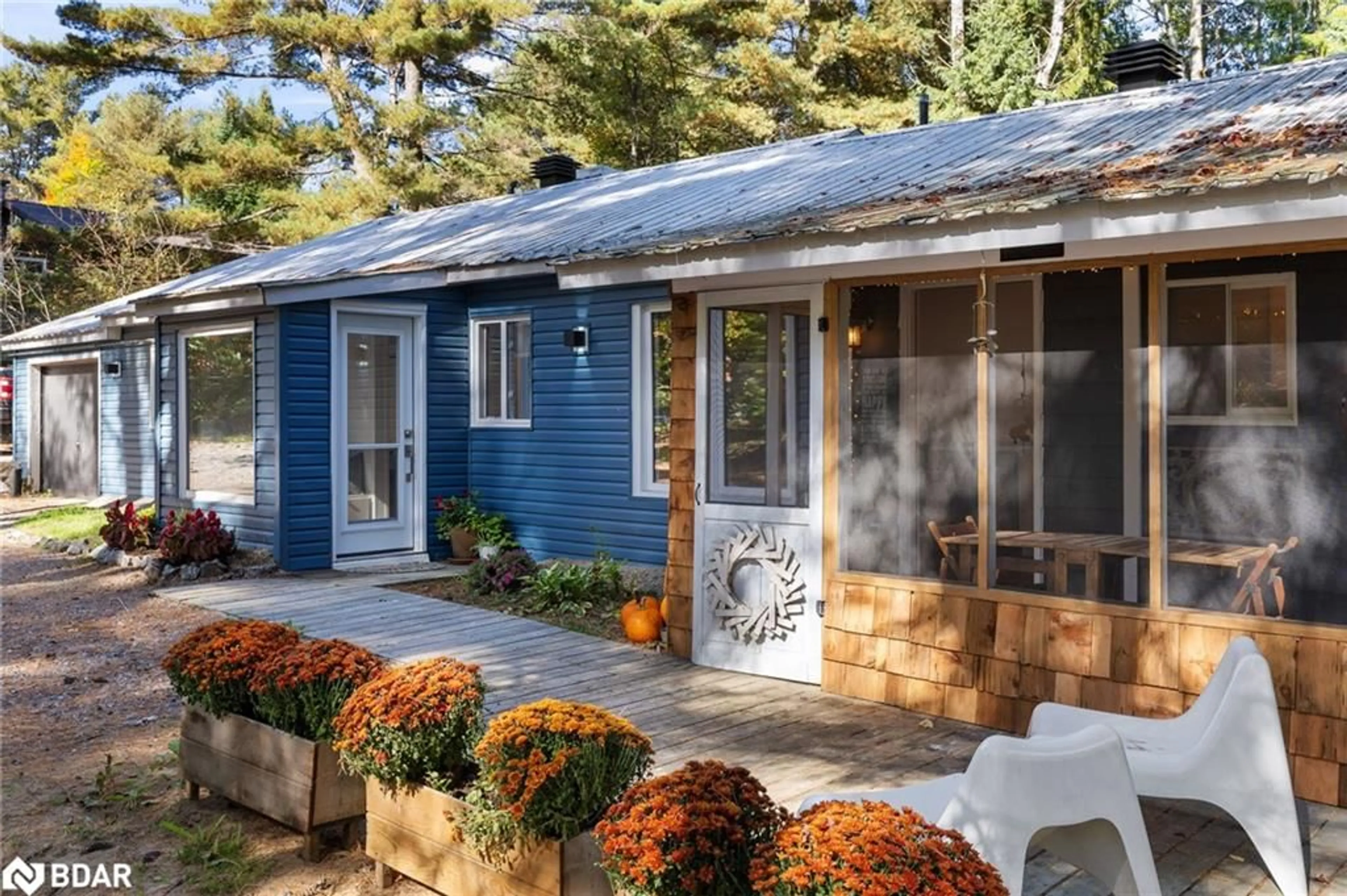 Patio, street for 328 Muskoka Road 10 Rd, Port Sydney Ontario P0B 1L0