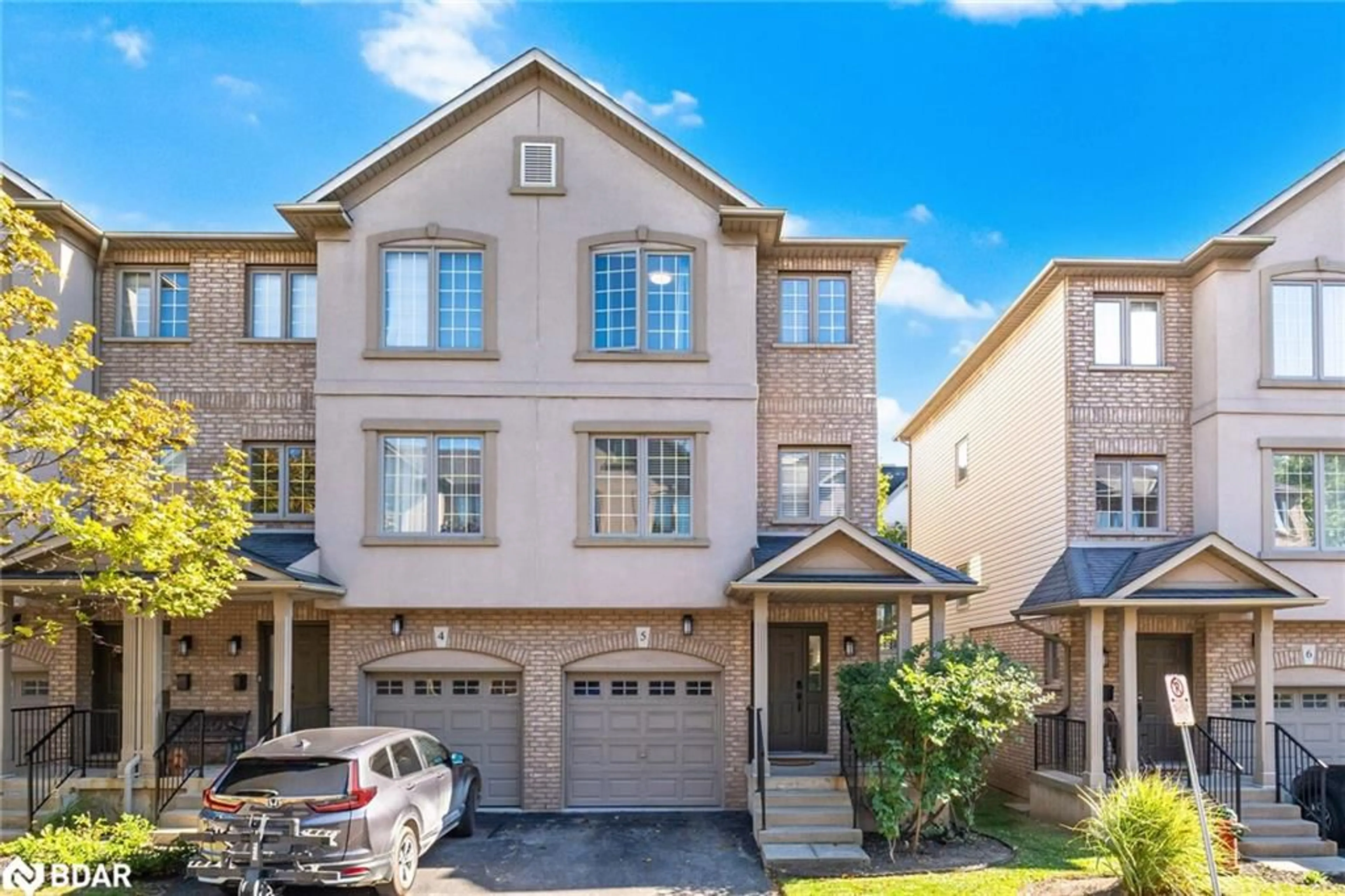 Home with brick exterior material, street for 1248 Guelph Line #5, Burlington Ontario L7P 2S9