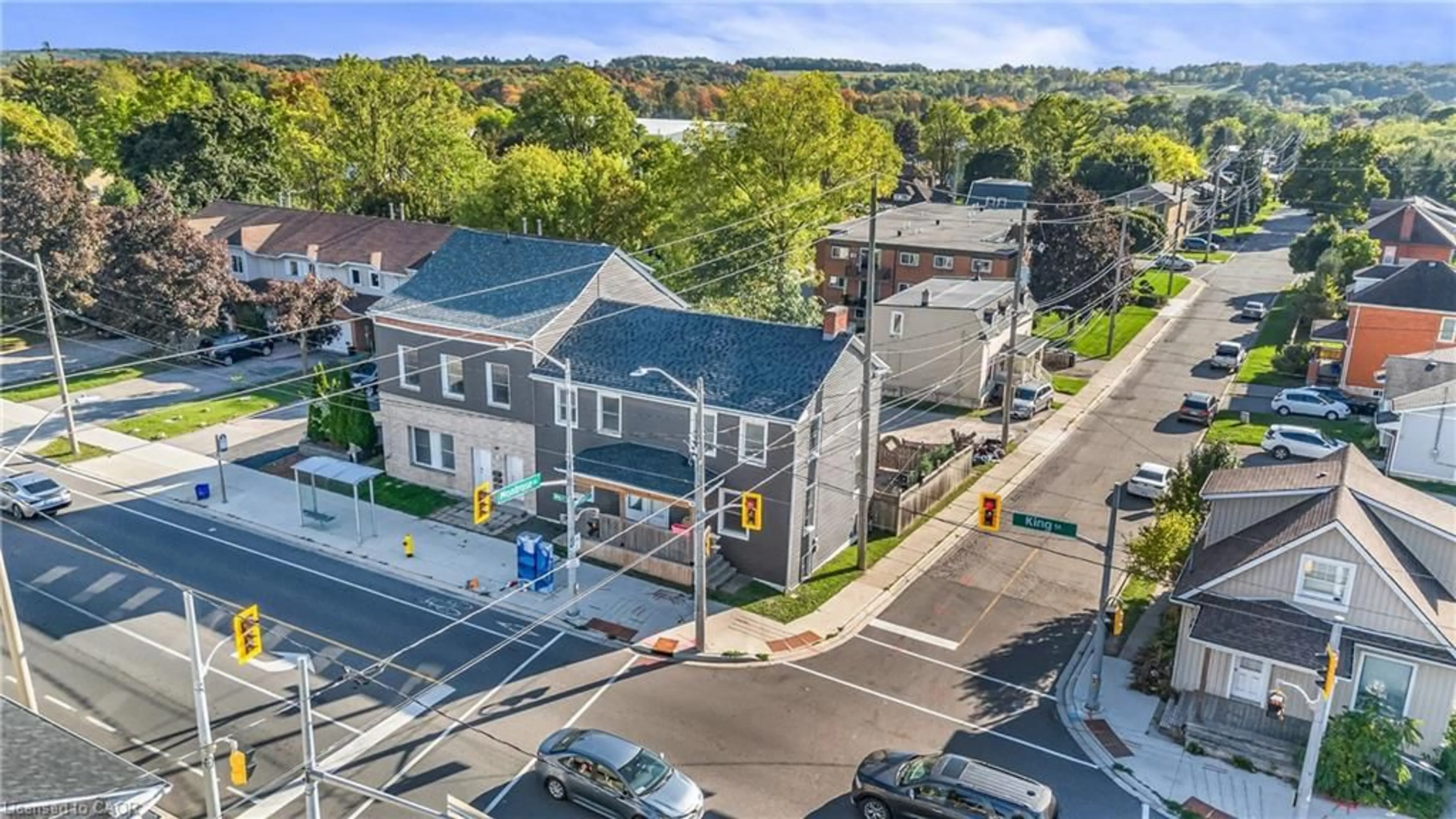 A pic from outside/outdoor area/front of a property/back of a property/a pic from drone, street for 1304 -1306 King St, Cambridge Ontario N3H 3R1