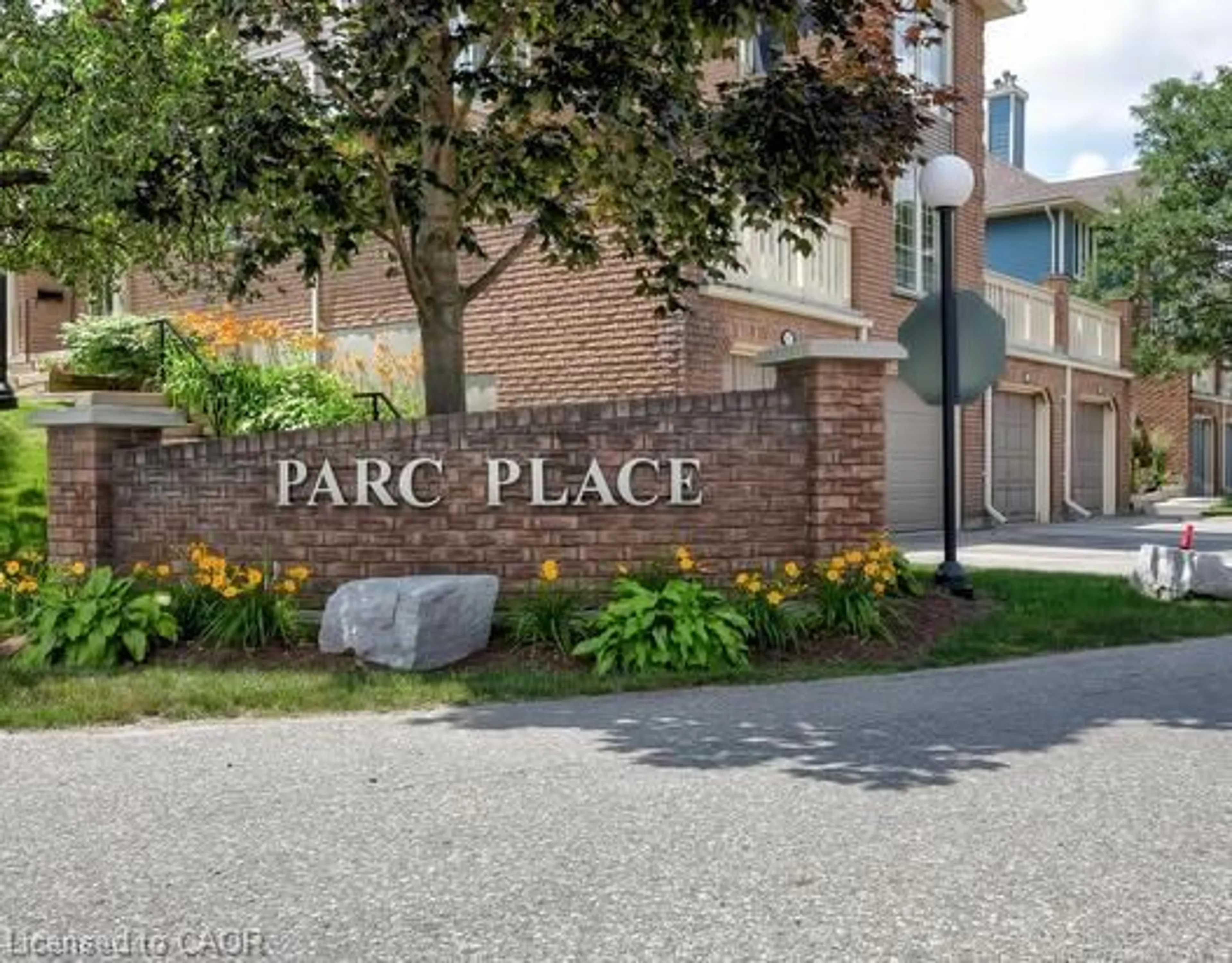 Patio, street for 941 Gordon St #56, Guelph Ontario N1G 4R9