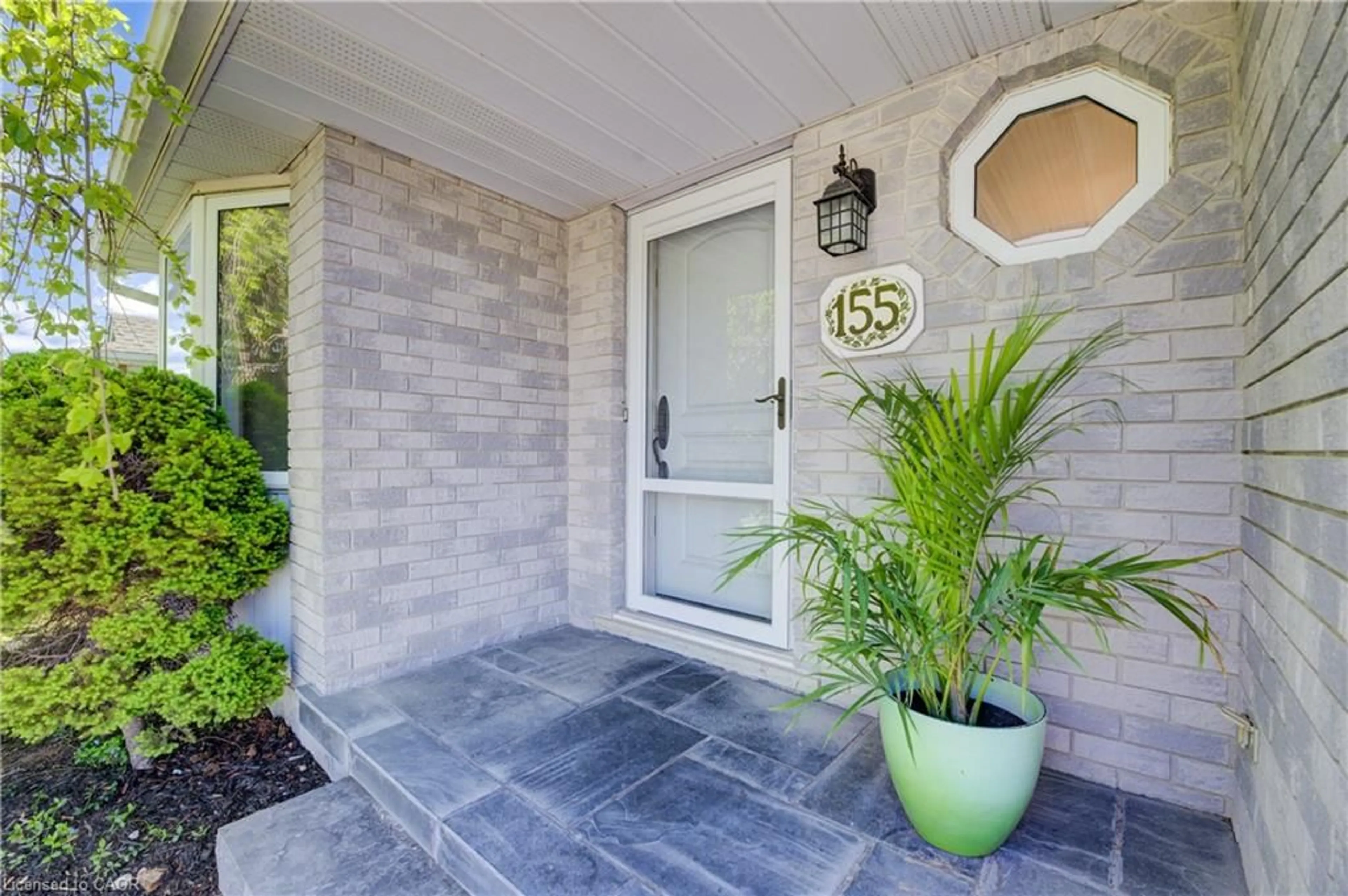 Indoor entryway for 155 Bankside Dr, Kitchener Ontario N2N 3E4