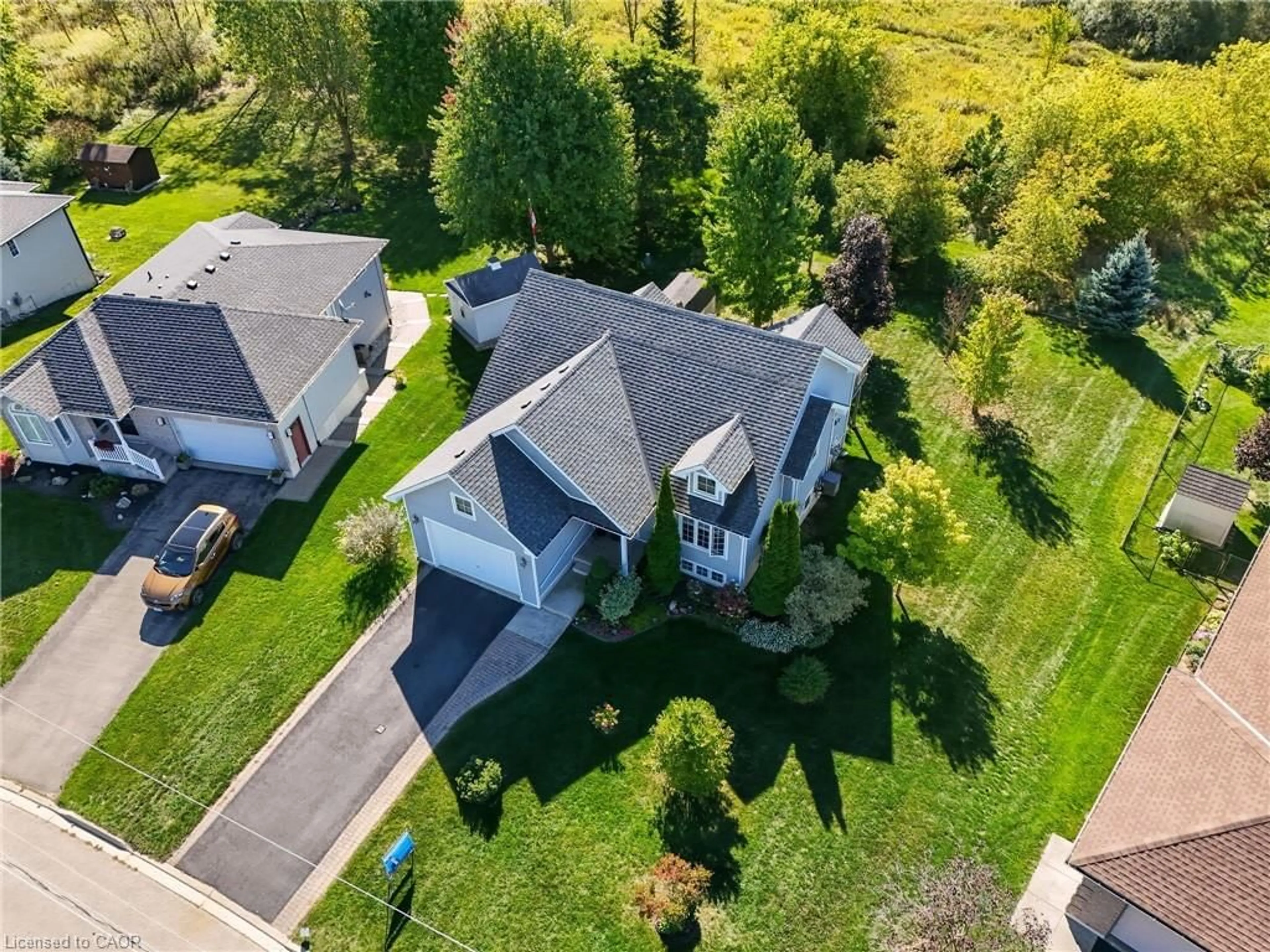 A pic from outside/outdoor area/front of a property/back of a property/a pic from drone, street for 3 Barnett St, Listowel Ontario N4W 3V9