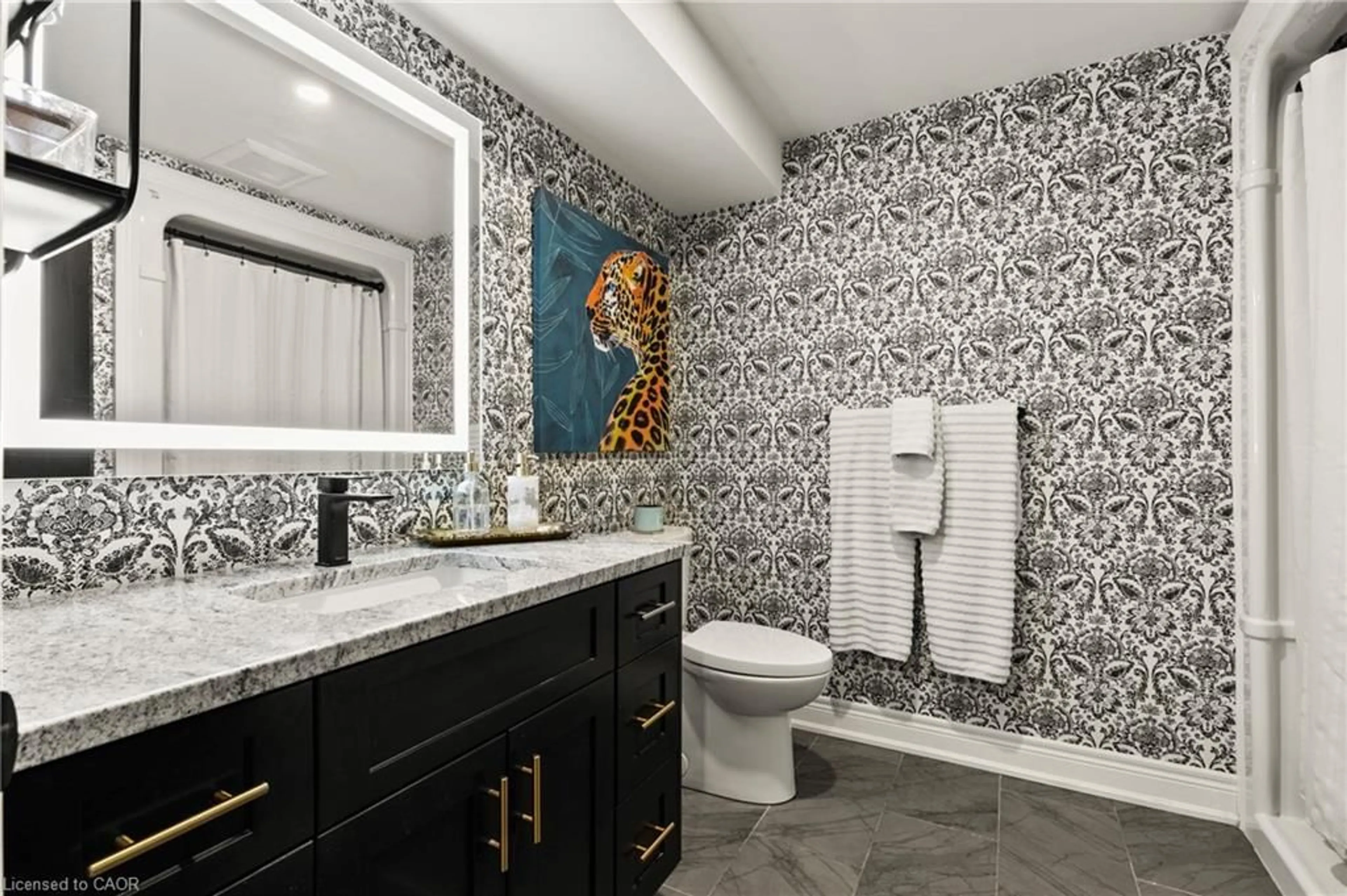 Contemporary bathroom, ceramic/tile floor for 177 Julia Drive, Welland Ontario L3C 0E7