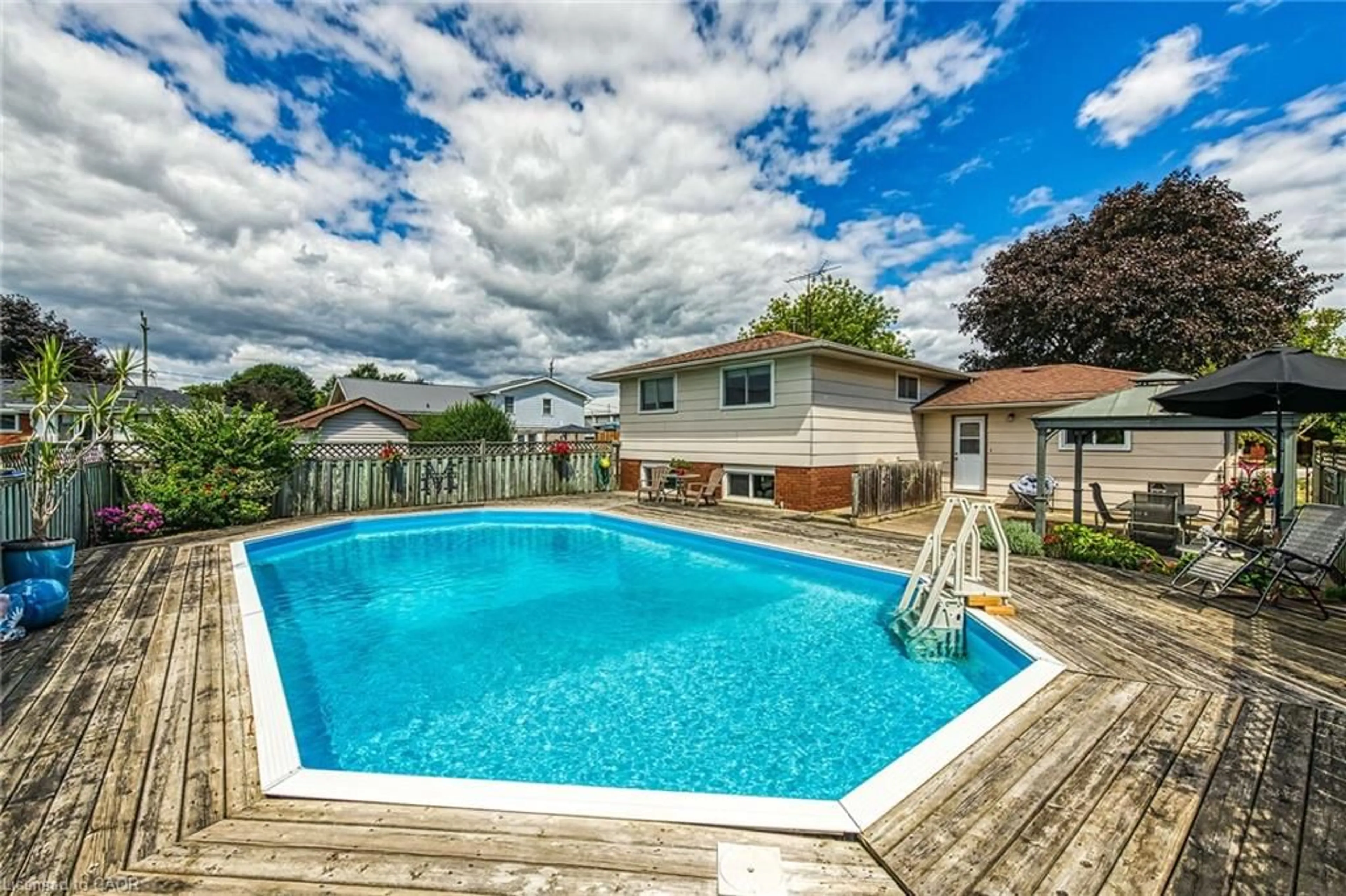 Pool for 12 Athens St, Hagersville Ontario N0A 1H0