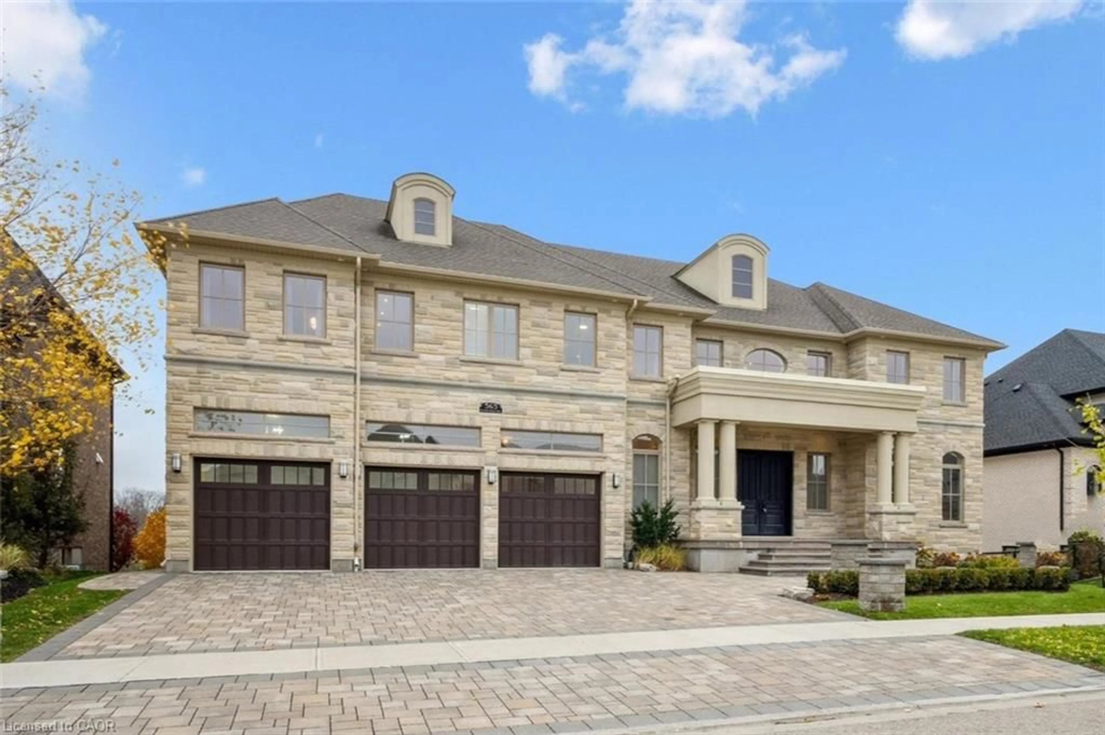 Home with brick exterior material, street for 565 Manor Ridge Cres, Waterloo Ontario N2J 4G8