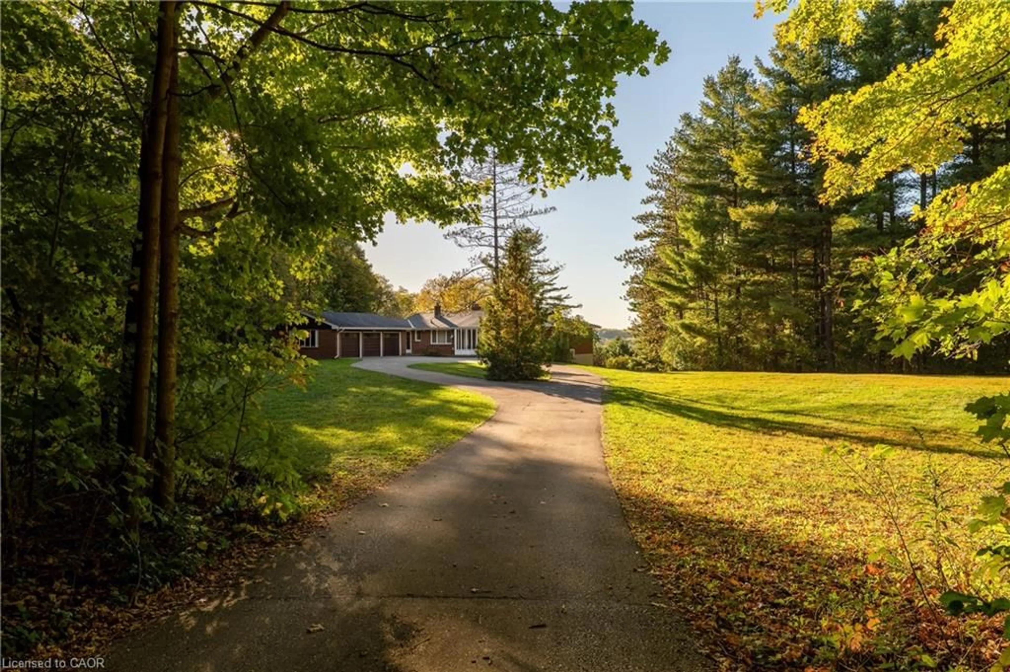 Patio, forest/trees view for 489 Wilmot Line, Waterloo Ontario N2J 3Z4