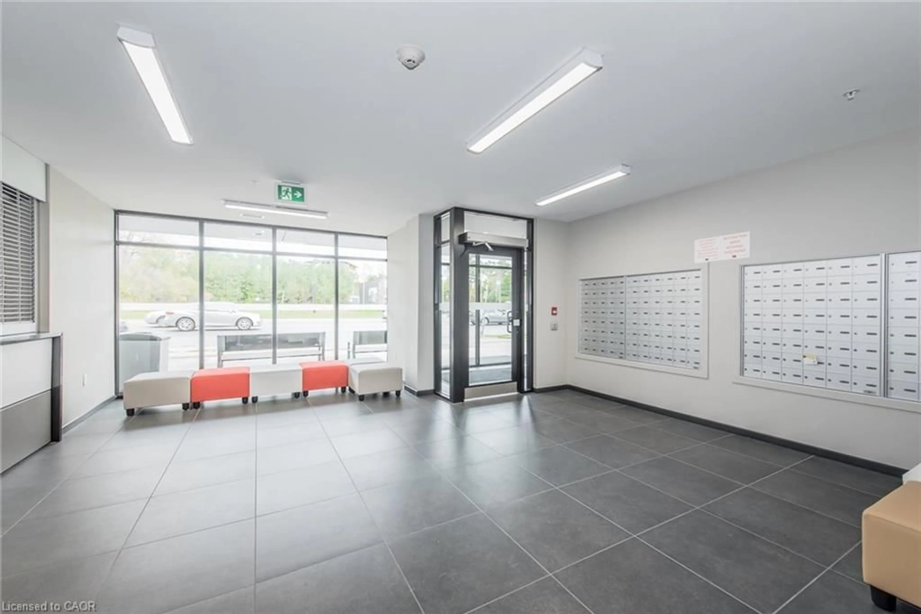 Indoor foyer for 1291 Gordon St #220, Guelph Ontario N1L 0M5