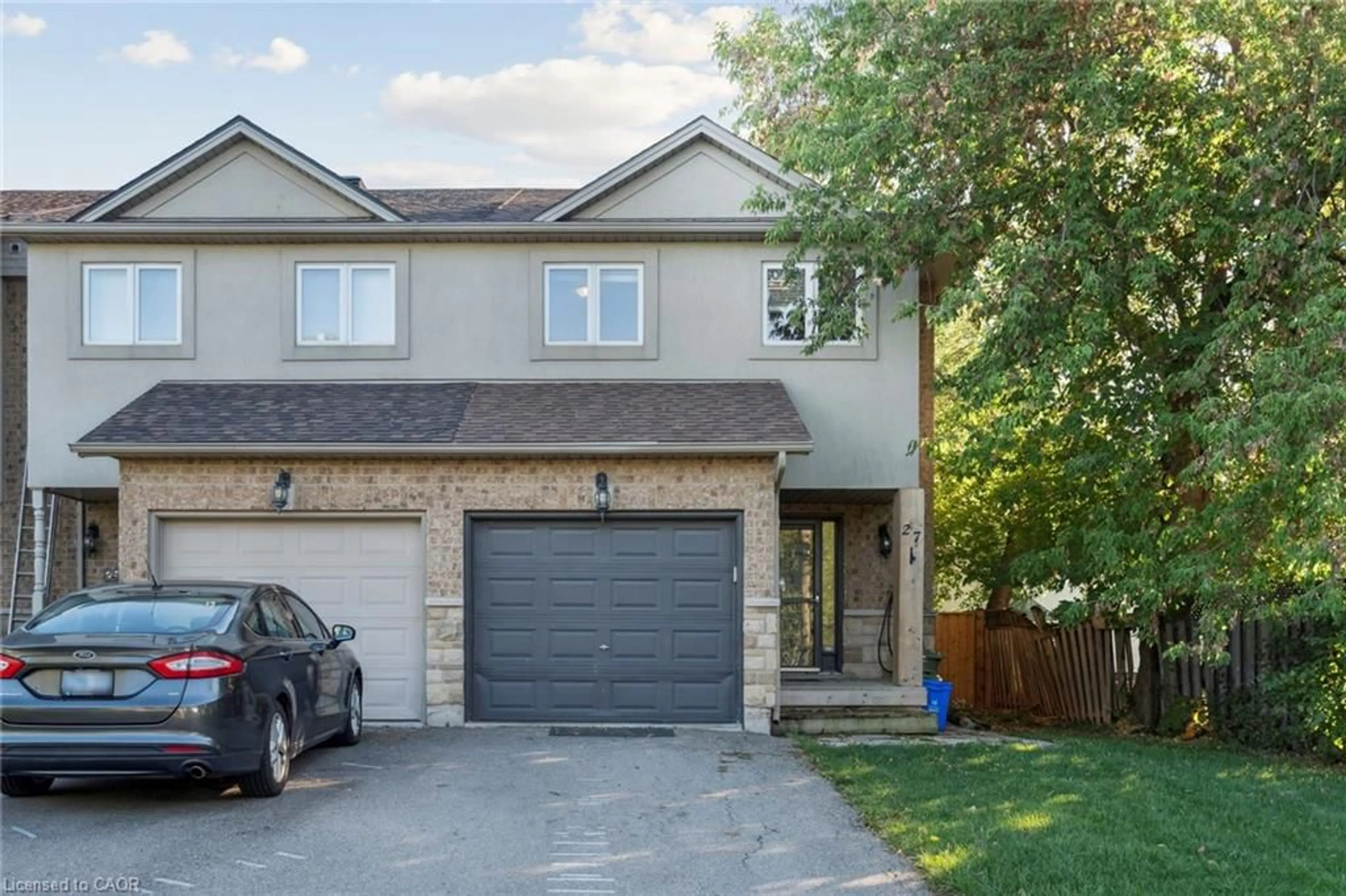 Unknown for 27 Pettit St, Stoney Creek Ontario L8E 5V7