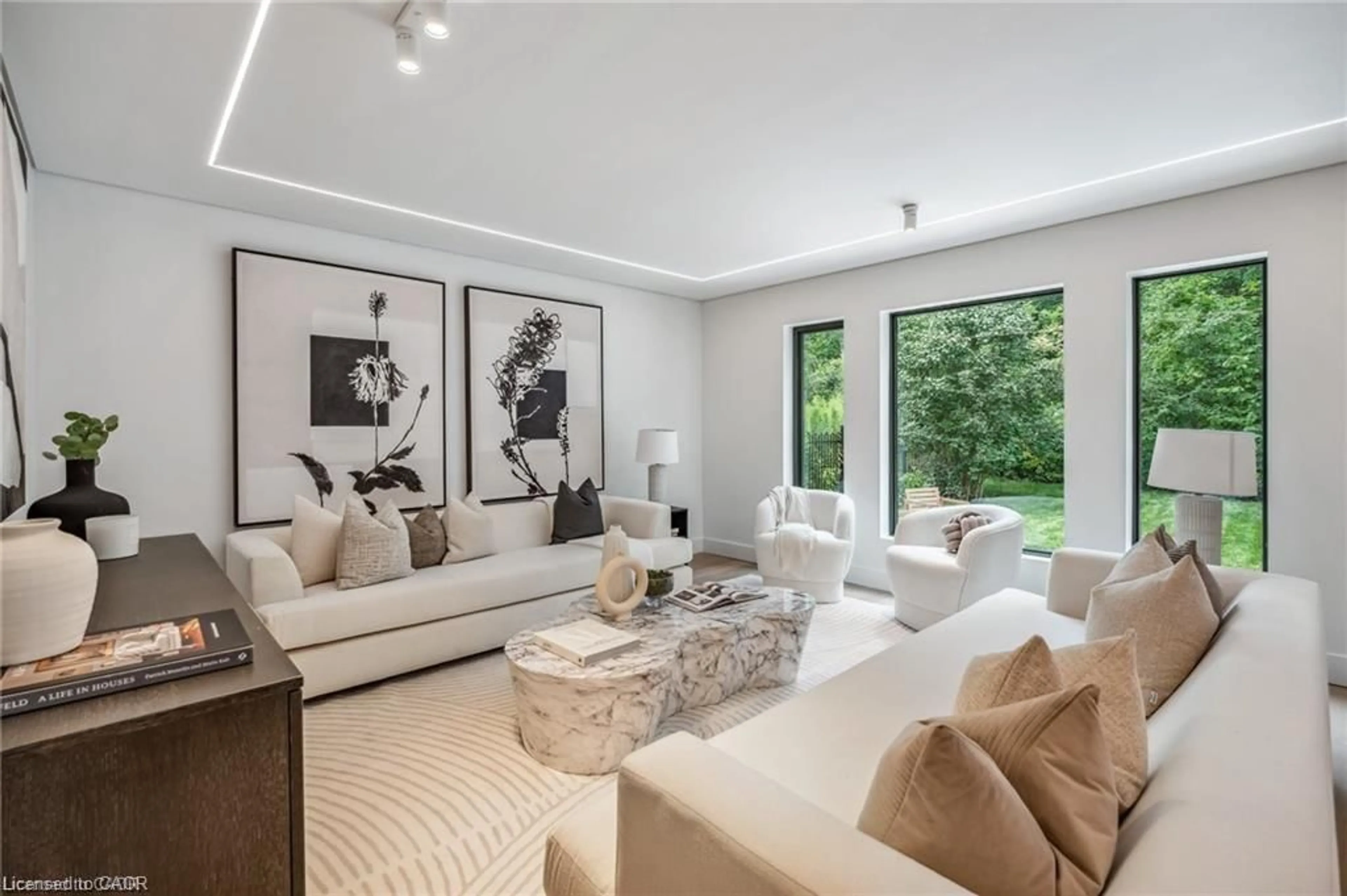 Living room with furniture, unknown for 1657 Glenvista Dr, Oakville Ontario L6H 6K6