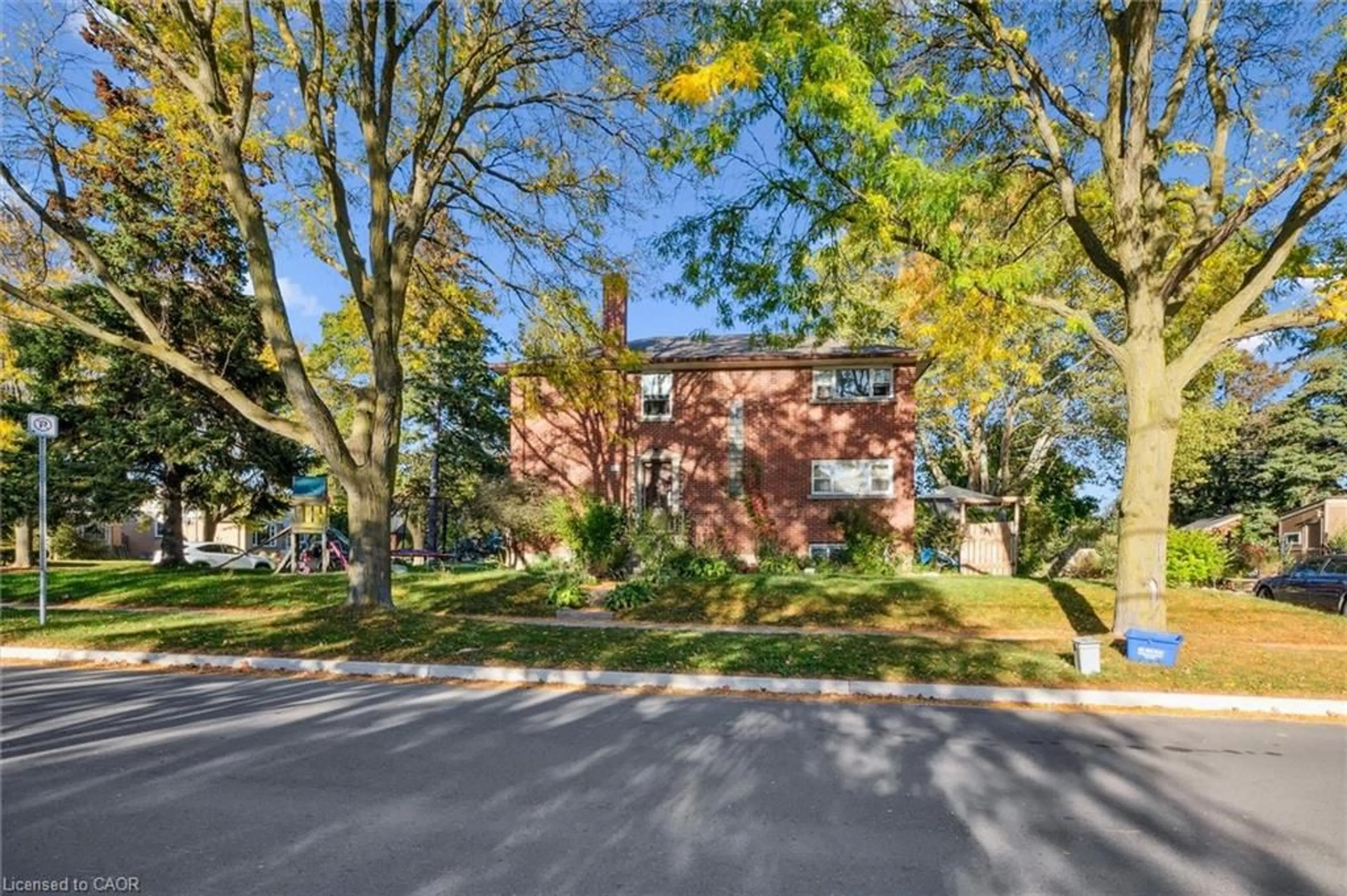 Home with brick exterior material, street for 180 Becker St, Kitchener Ontario N2B 1X7