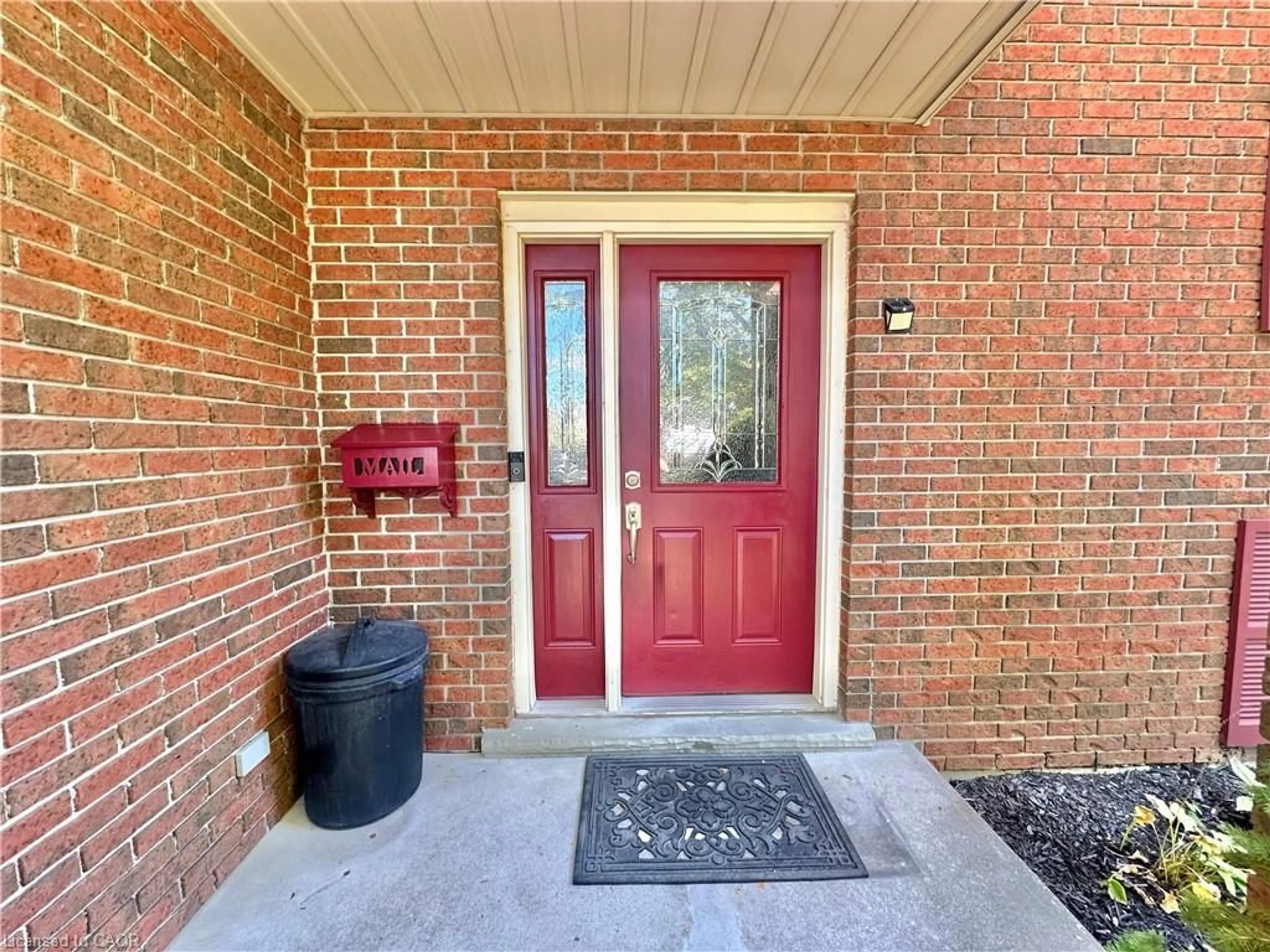 Indoor entryway for 21 Carriage Rd, Simcoe Ontario N3Y 4Y3