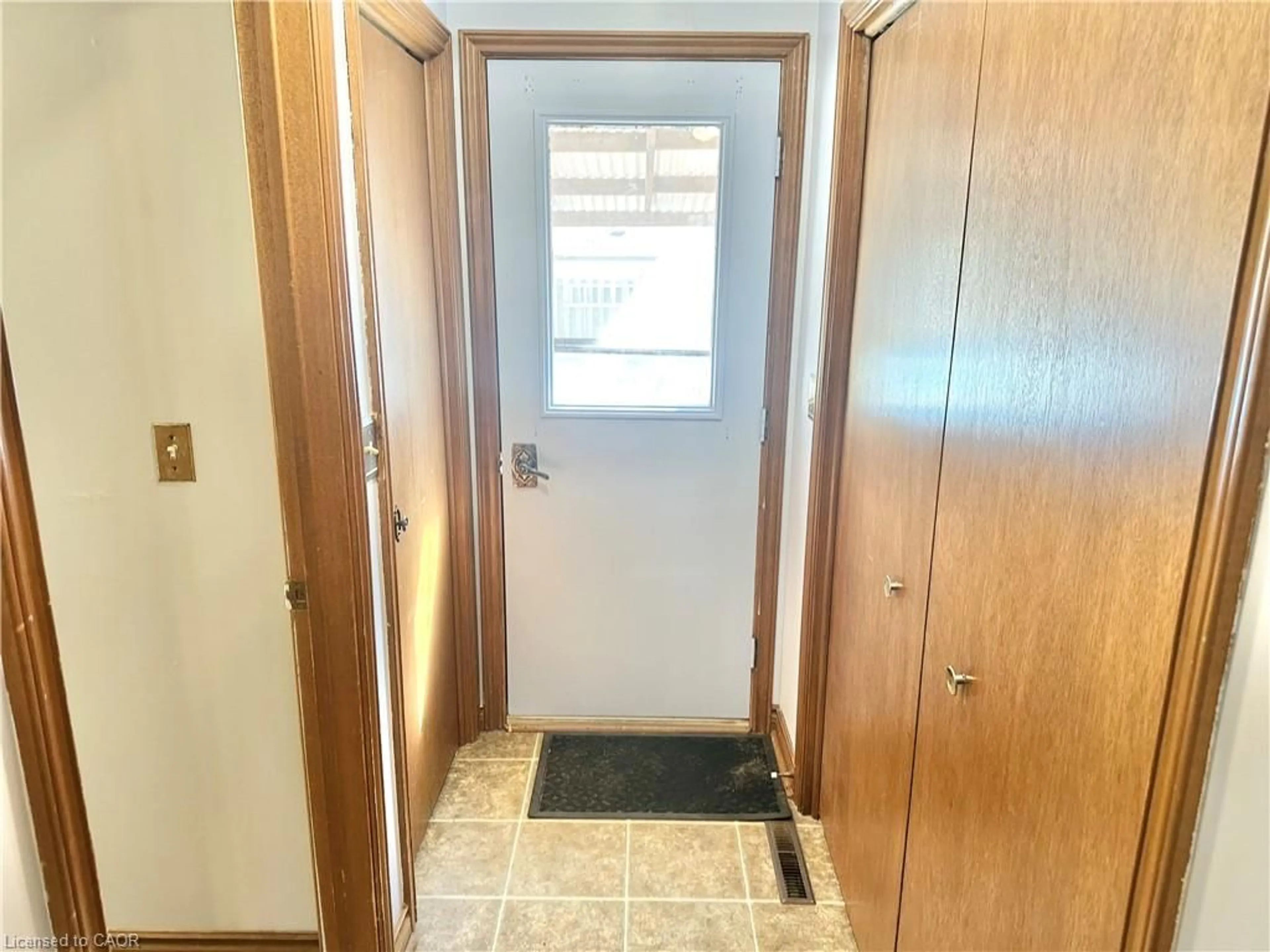 Unknown for 21 Carriage Rd, Simcoe Ontario N3Y 4Y3