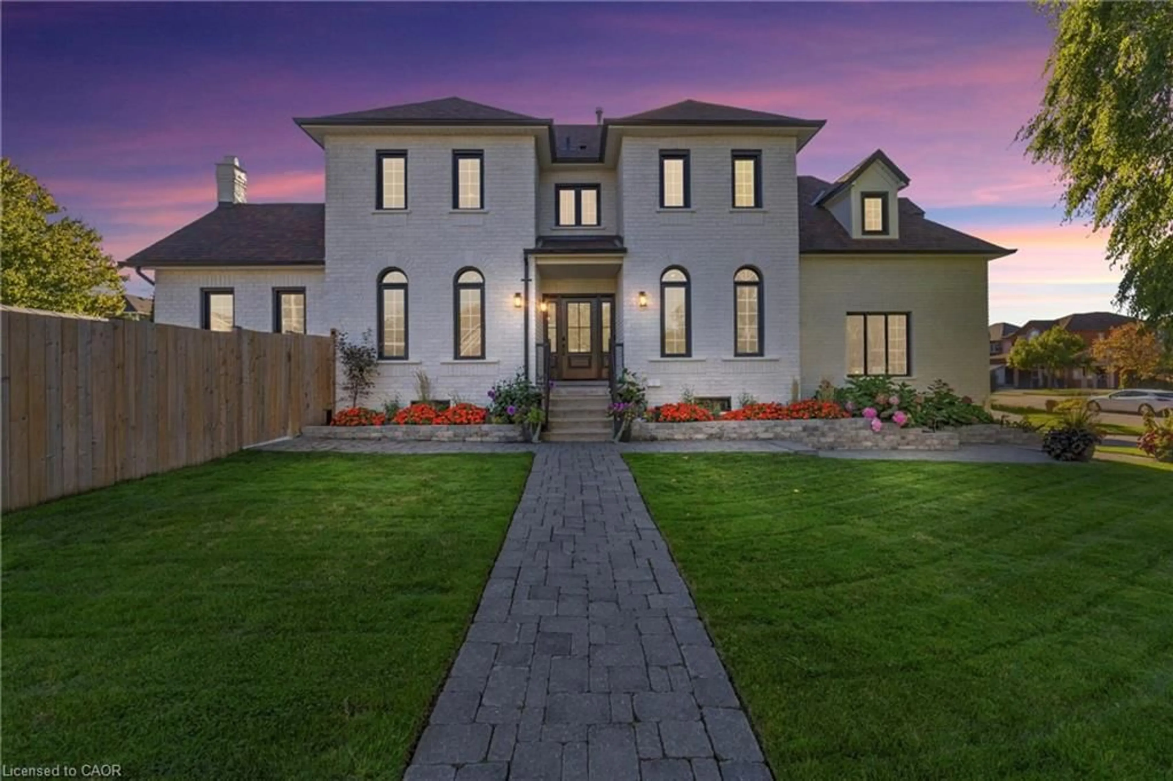 Home with brick exterior material, street for 28 Fenwick Pl, Waterdown Ontario L0R 2H5