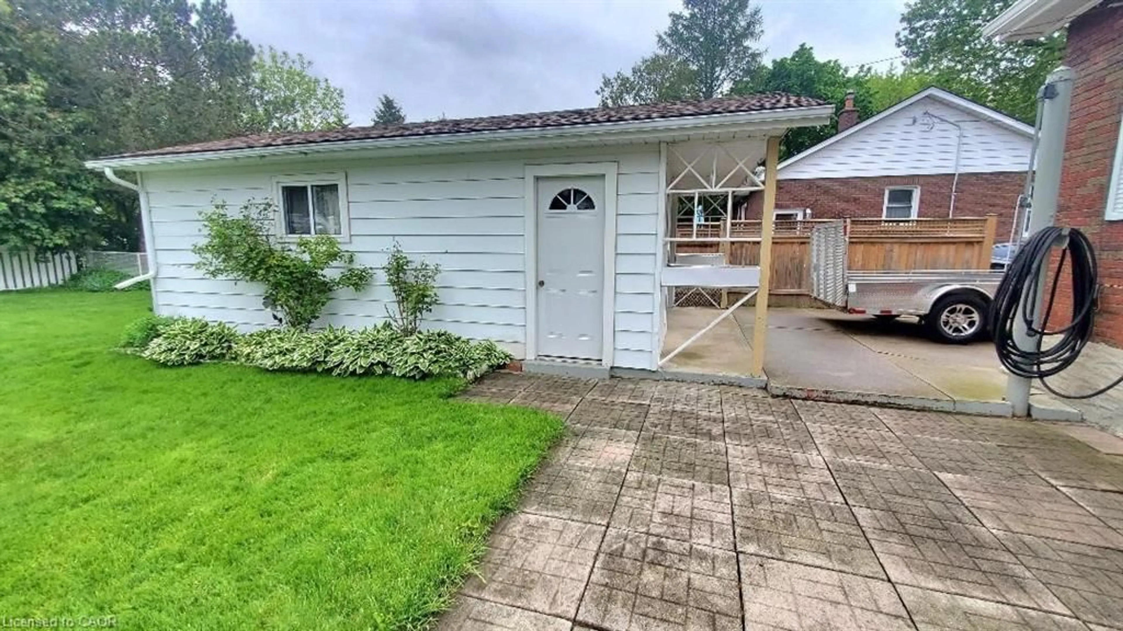 Unknown for 128 Woods St, Stratford Ontario N5A 1M4