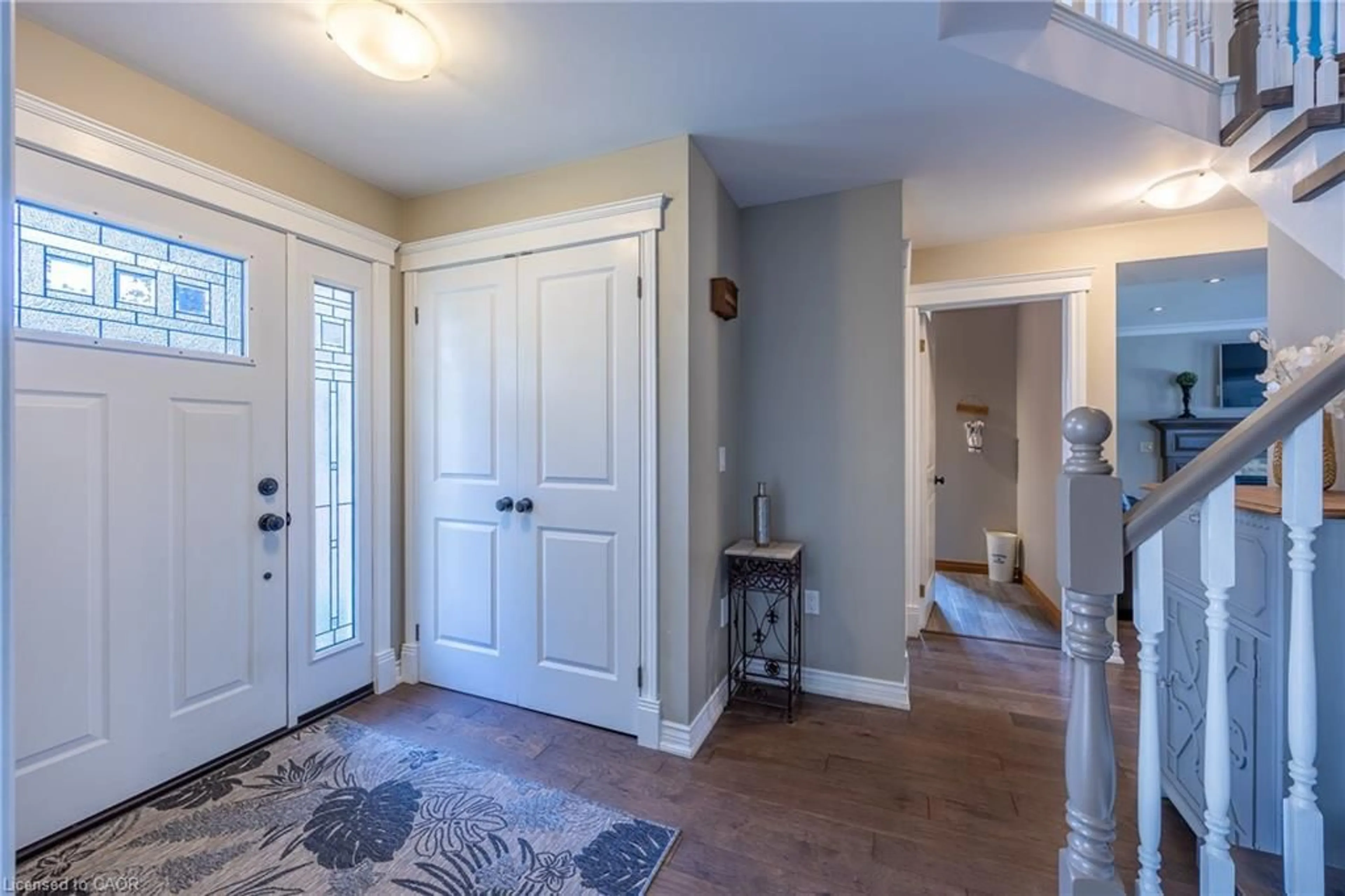 Indoor entryway for 22 Falls Cres, Simcoe Ontario N3Y 5K5