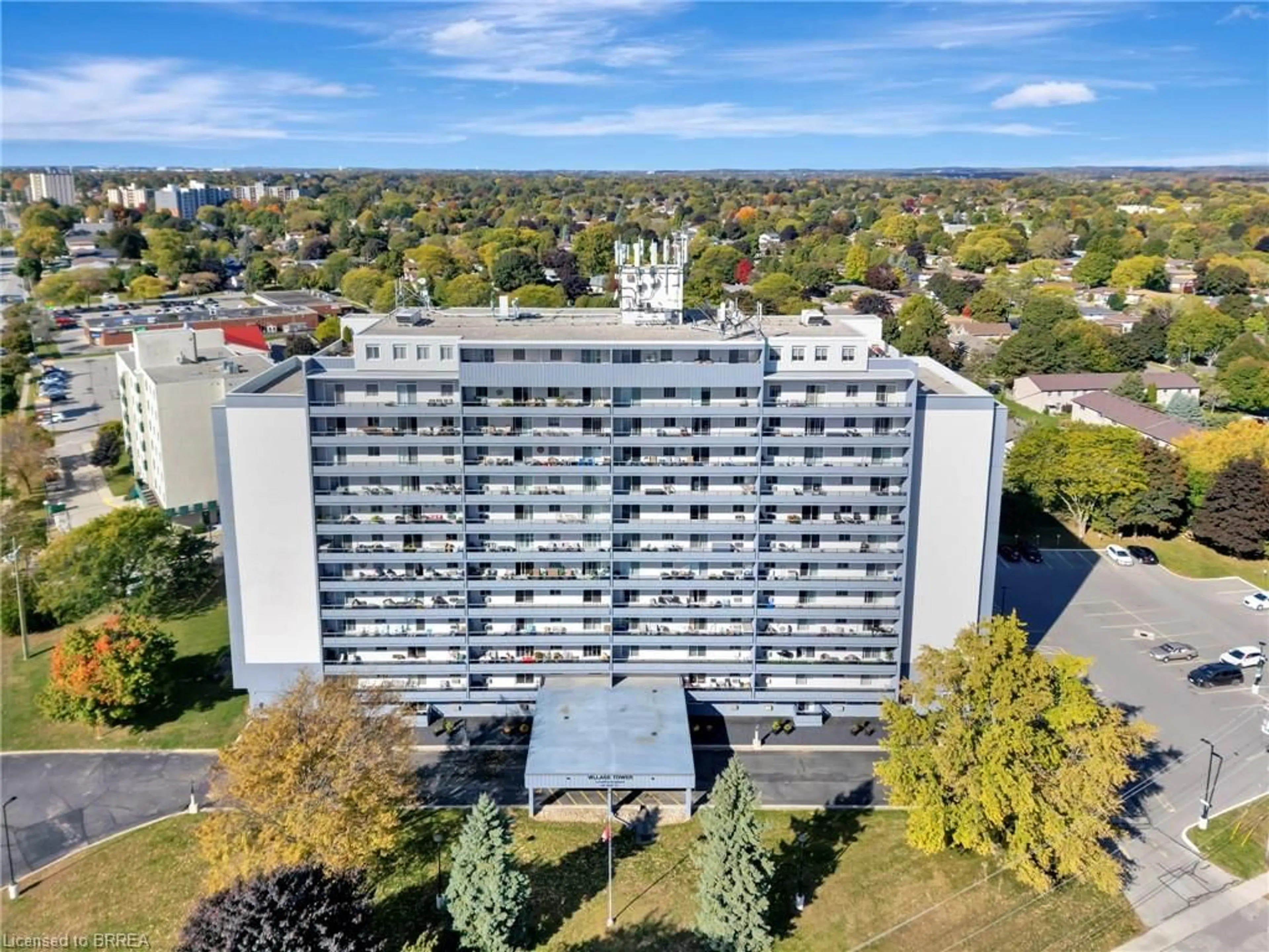 A pic from outside/outdoor area/front of a property/back of a property/a pic from drone, city buildings view from balcony for 640 West St #506, Brantford Ontario N3R 6M3