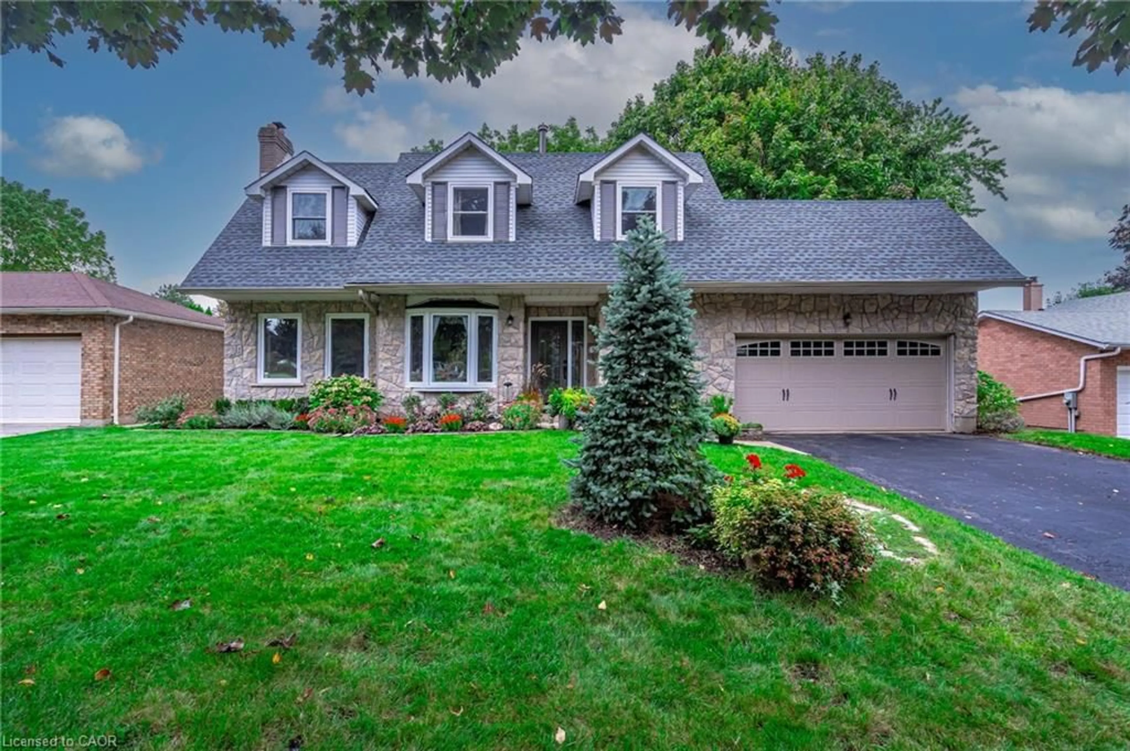 Unknown for 15 Blue Forest Dr, Grimsby Ontario L3M 4R4