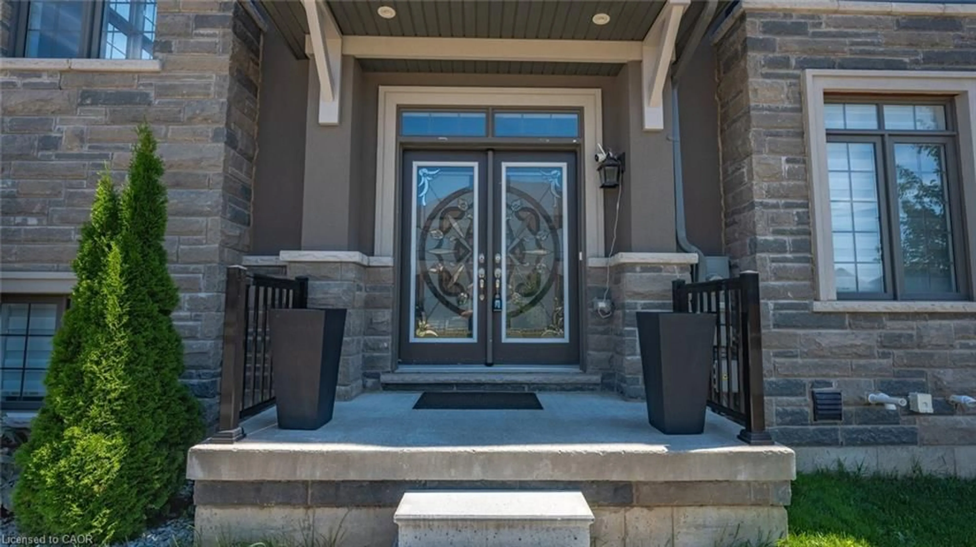 Indoor entryway for 146 Bilanski Farm Rd, Brantford Ontario N3S 0J3