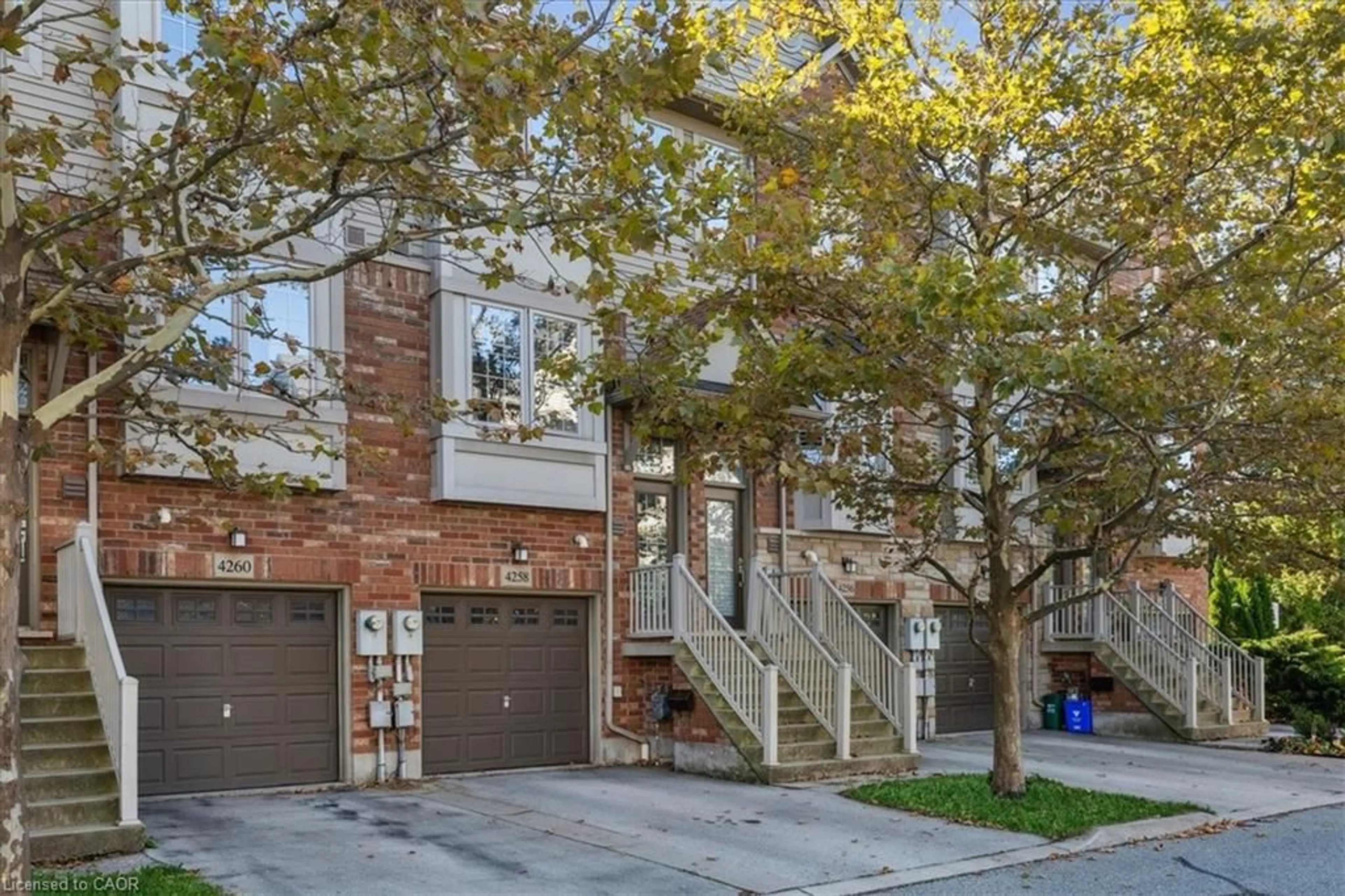 Unknown for 4258 Ingram Common, Burlington Ontario L7L 0C4