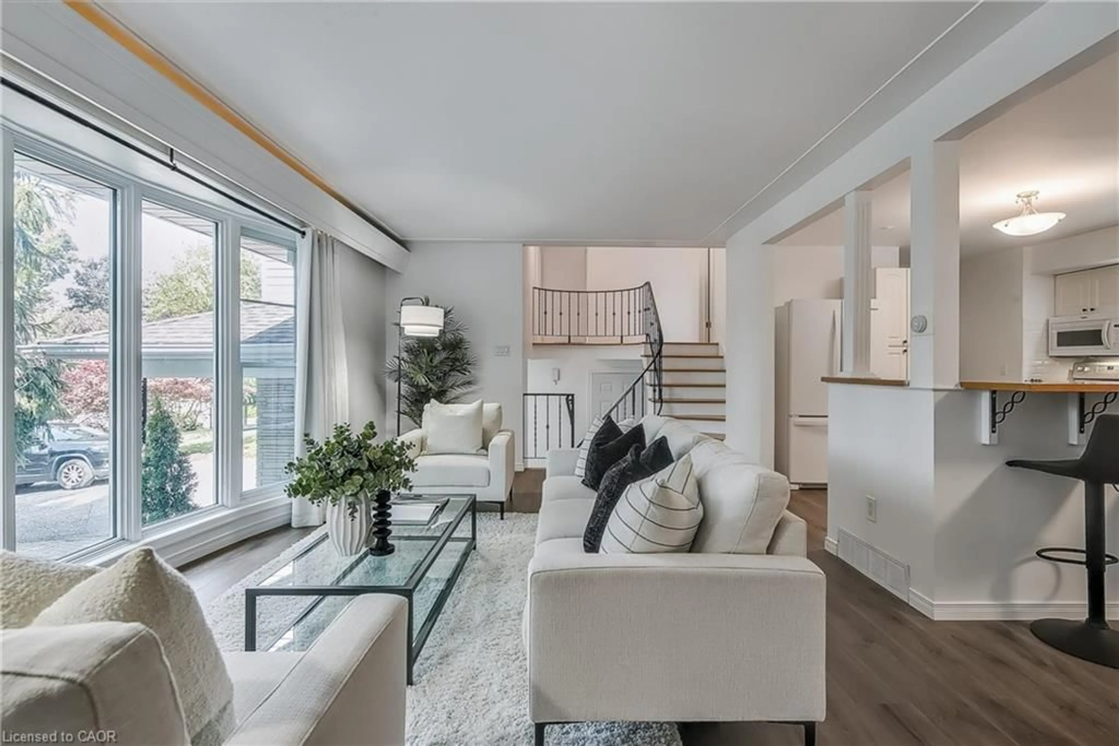Living room with furniture, unknown for 259 Lincoln Rd, Waterloo Ontario N2J 2P6