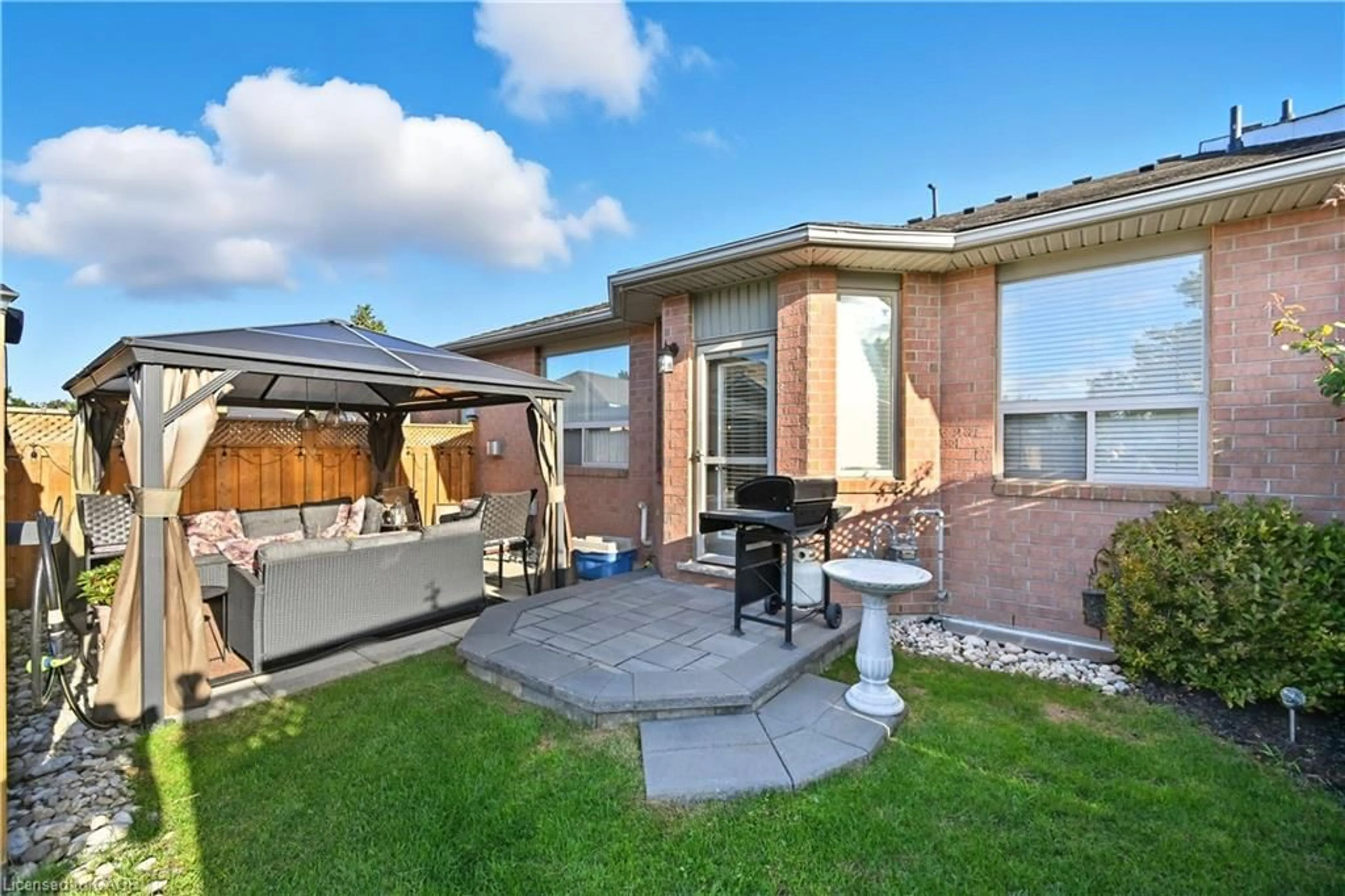 Unknown for 55 Northern Breeze St #33, Hamilton Ontario L0R 1W0
