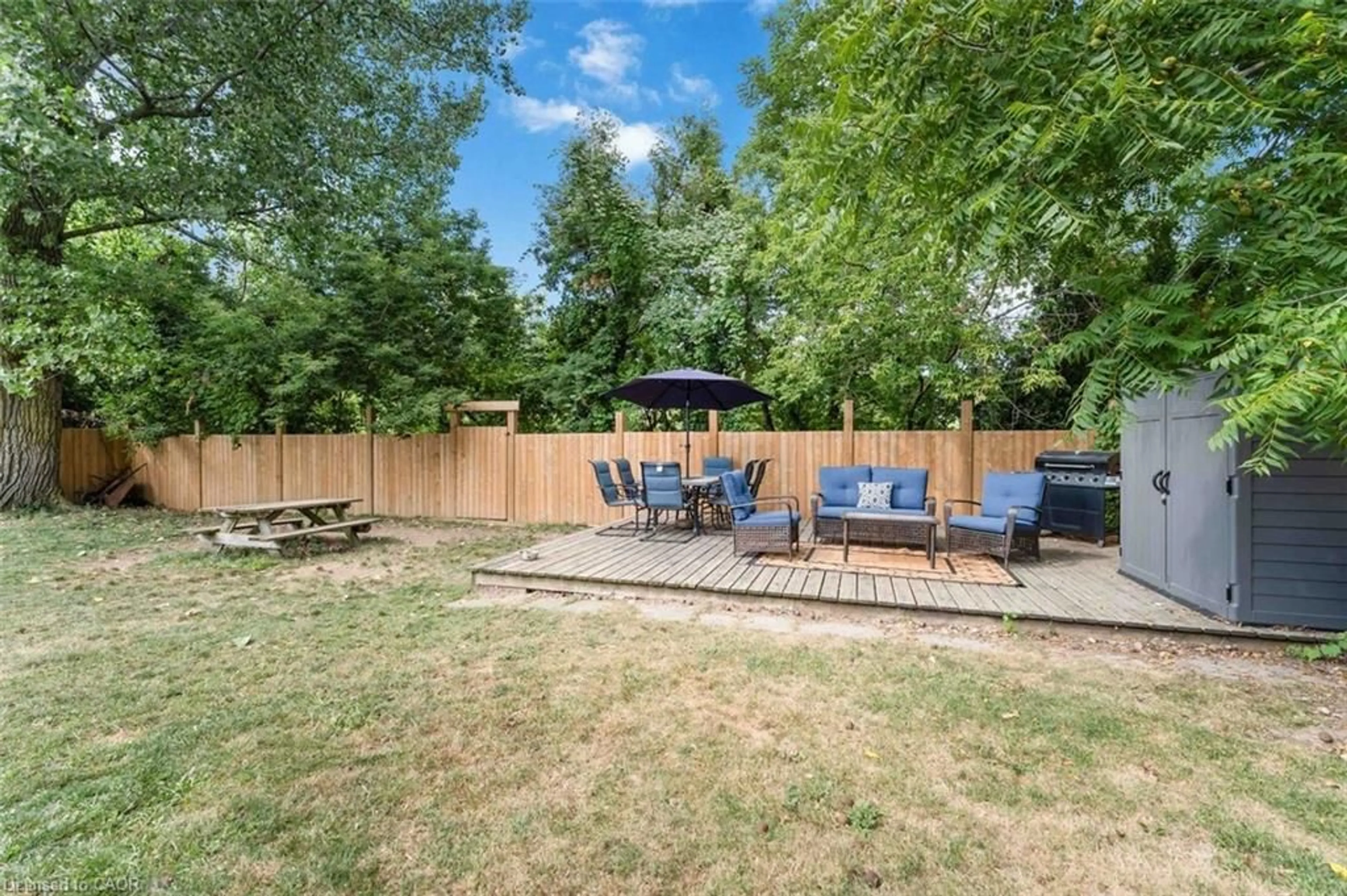Patio, unknown for 107 Oakdale Ave, St. Catharines Ontario L2P 2L3