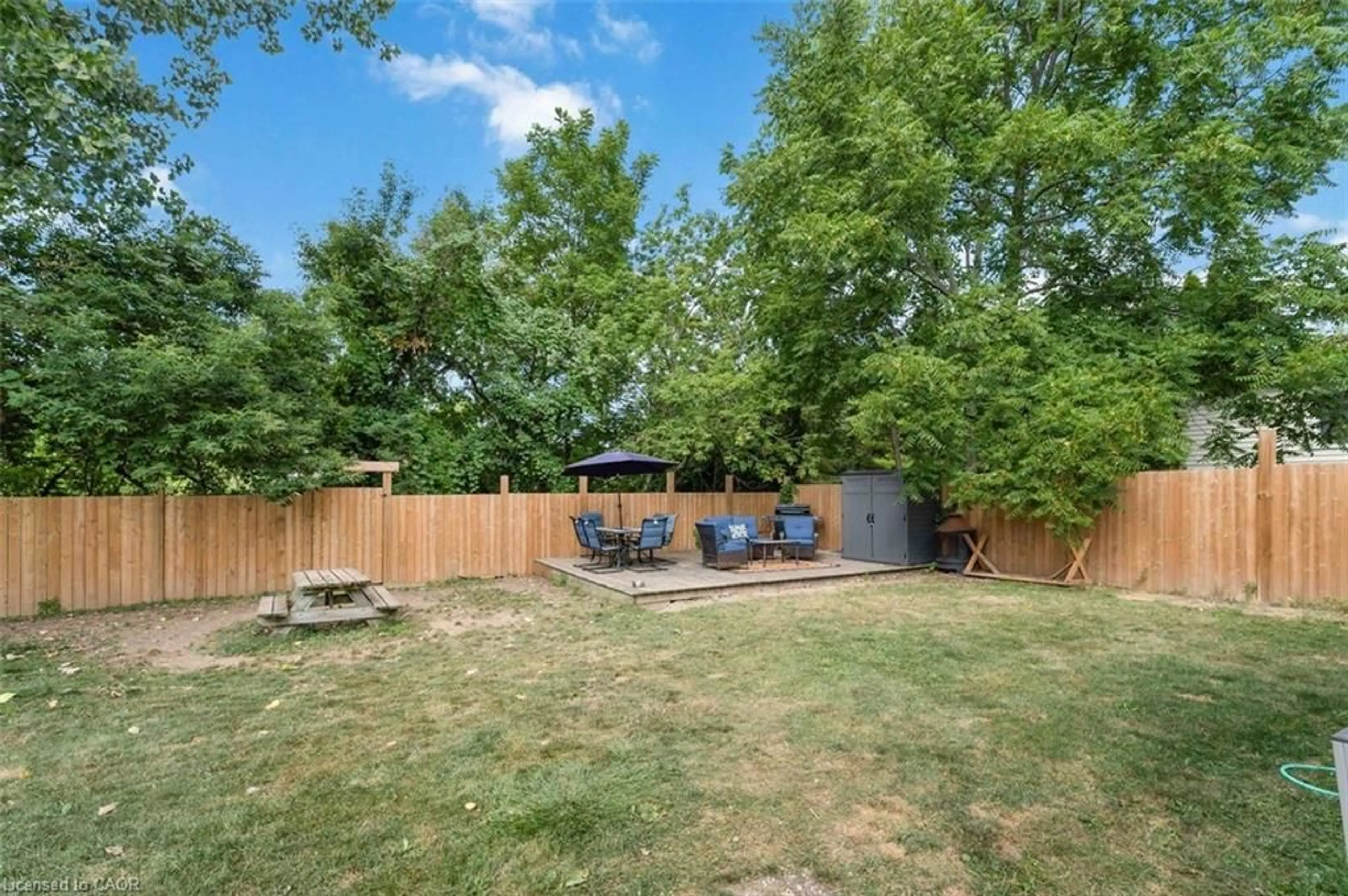 Patio, unknown for 107 Oakdale Ave, St. Catharines Ontario L2P 2L3