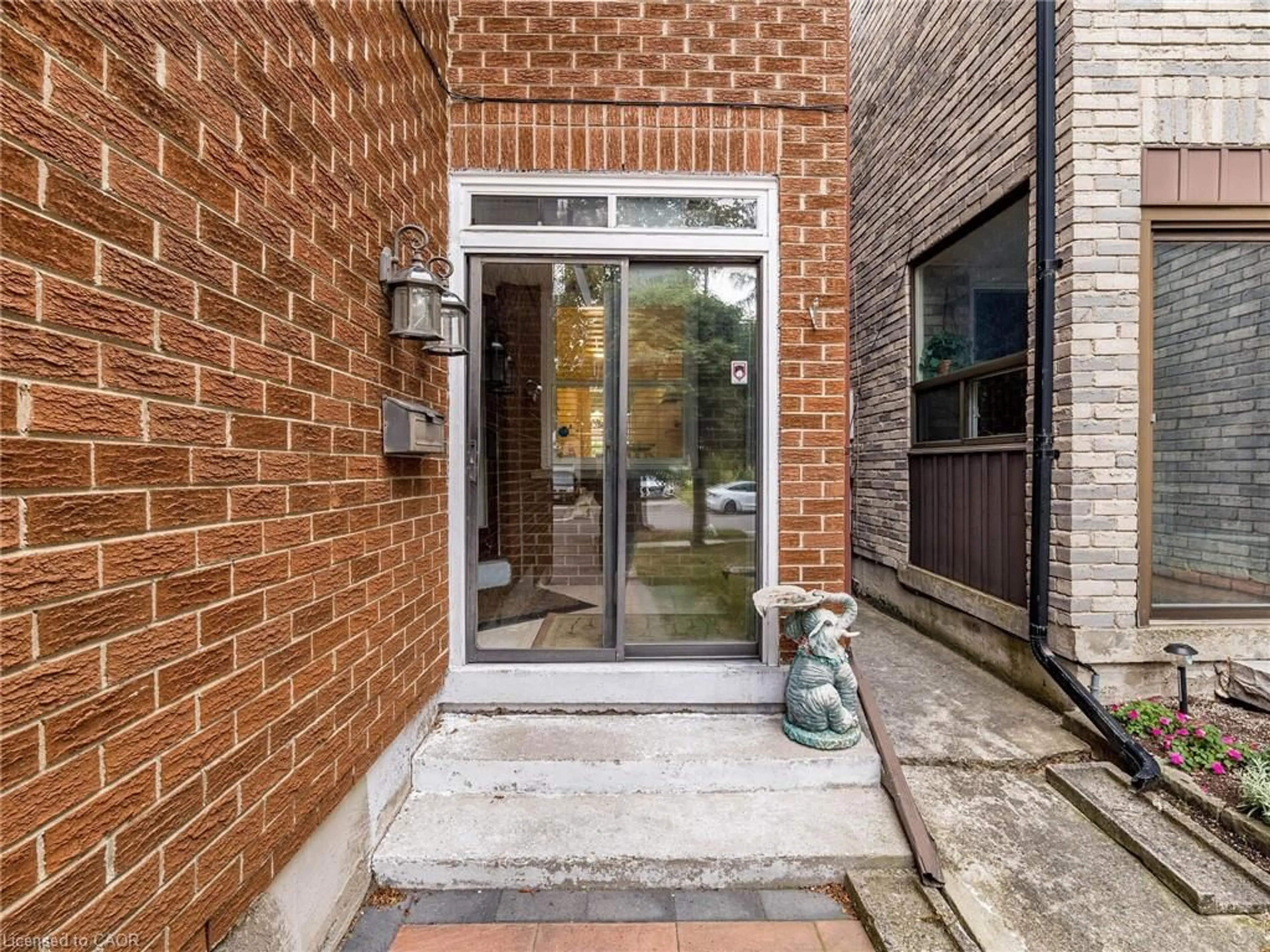 Unknown for 69 New Seabury Dr, Concord Ontario L4K 2B7
