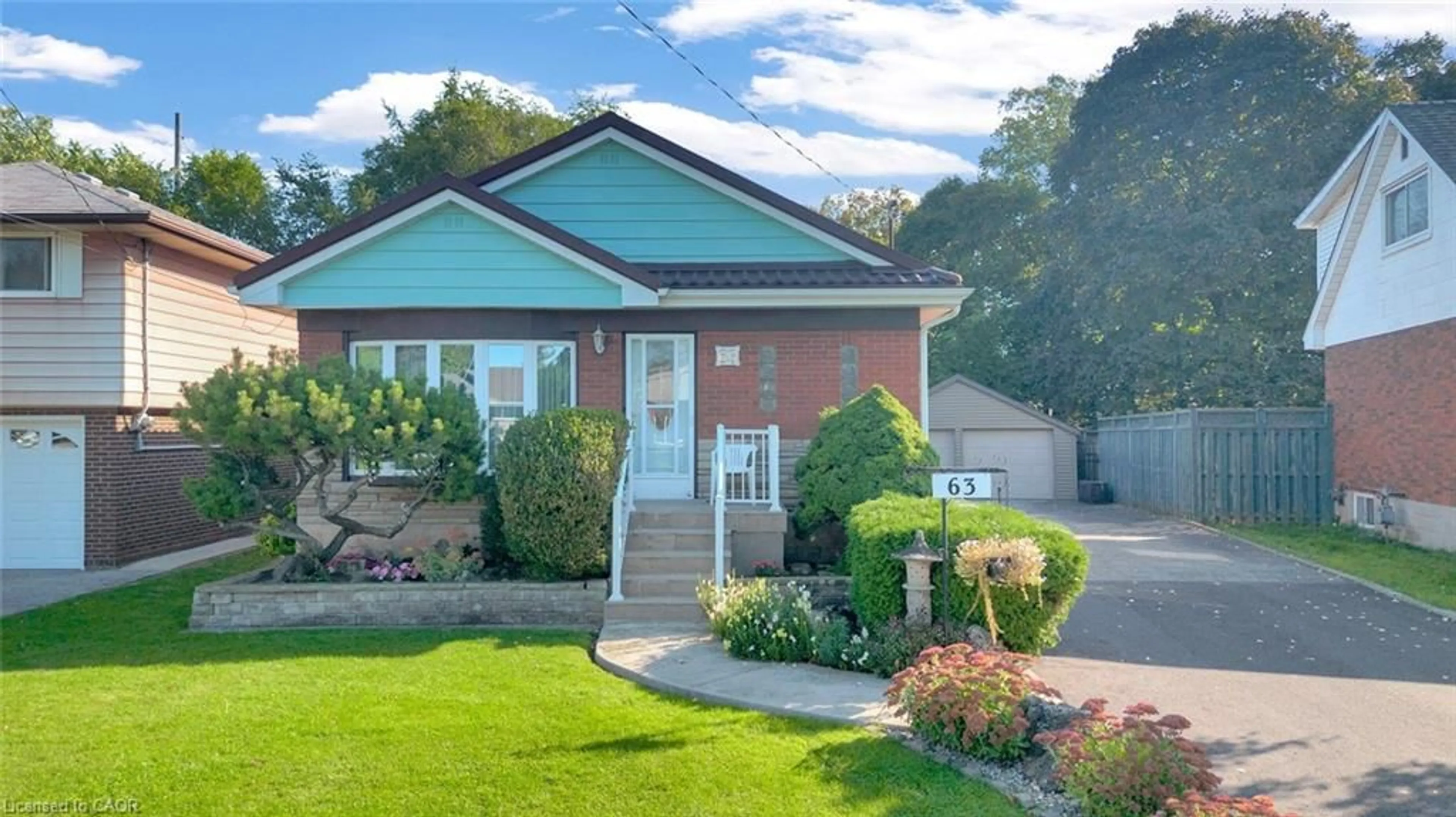 Home with vinyl exterior material, street for 63 Hardale Cres, Hamilton Ontario L8T 1X9