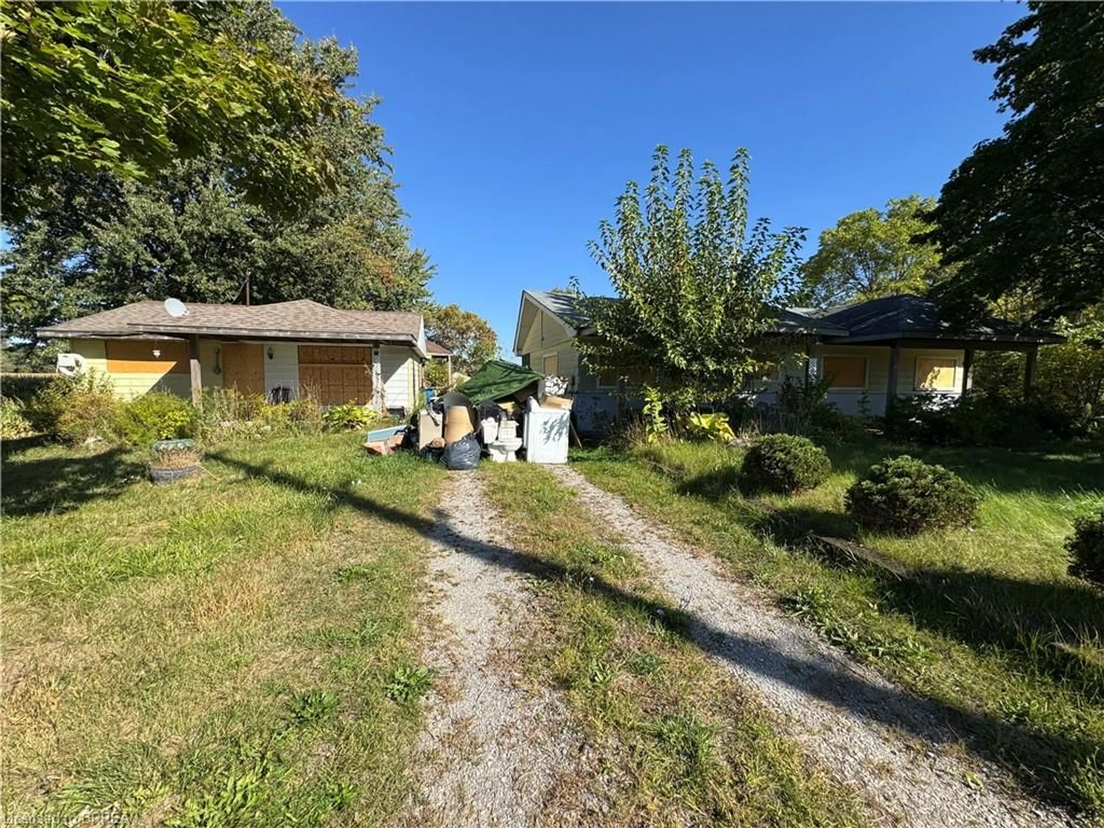 A pic from outside/outdoor area/front of a property/back of a property/a pic from drone, street for 1154 Blueline Rd, Simcoe Ontario N3Y 4K4