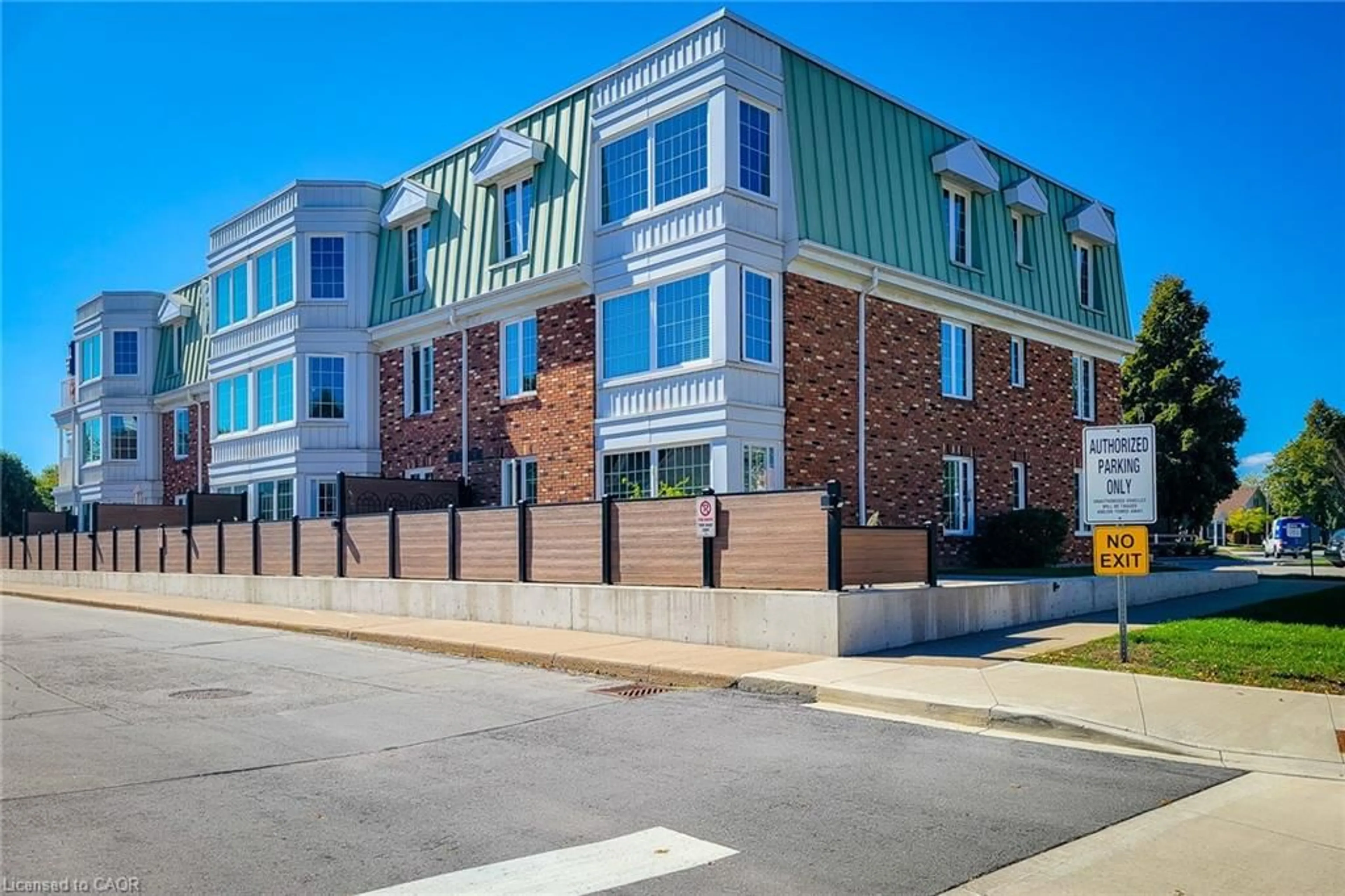 Home with brick exterior material, street for 3420 Frederick Ave #221, Vineland Ontario L0R 2C0
