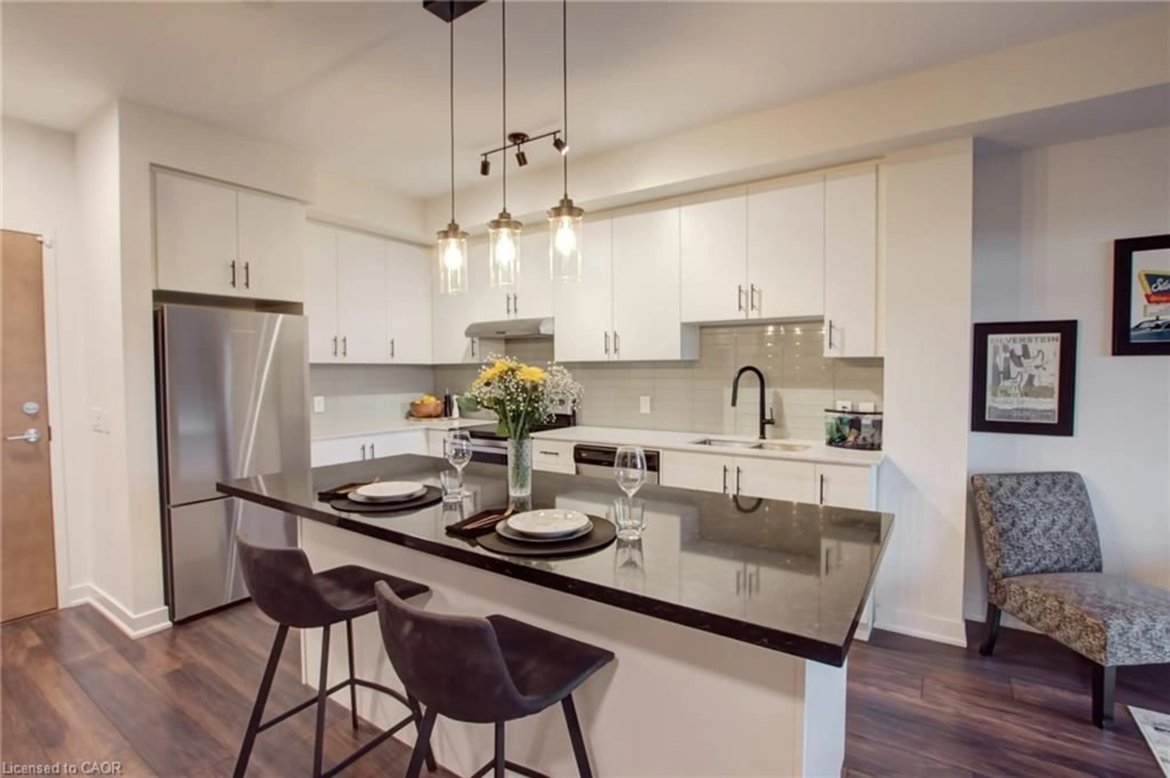 Contemporary kitchen, unknown for 320 Plains Rd #414, Burlington Ontario L7T 0C1