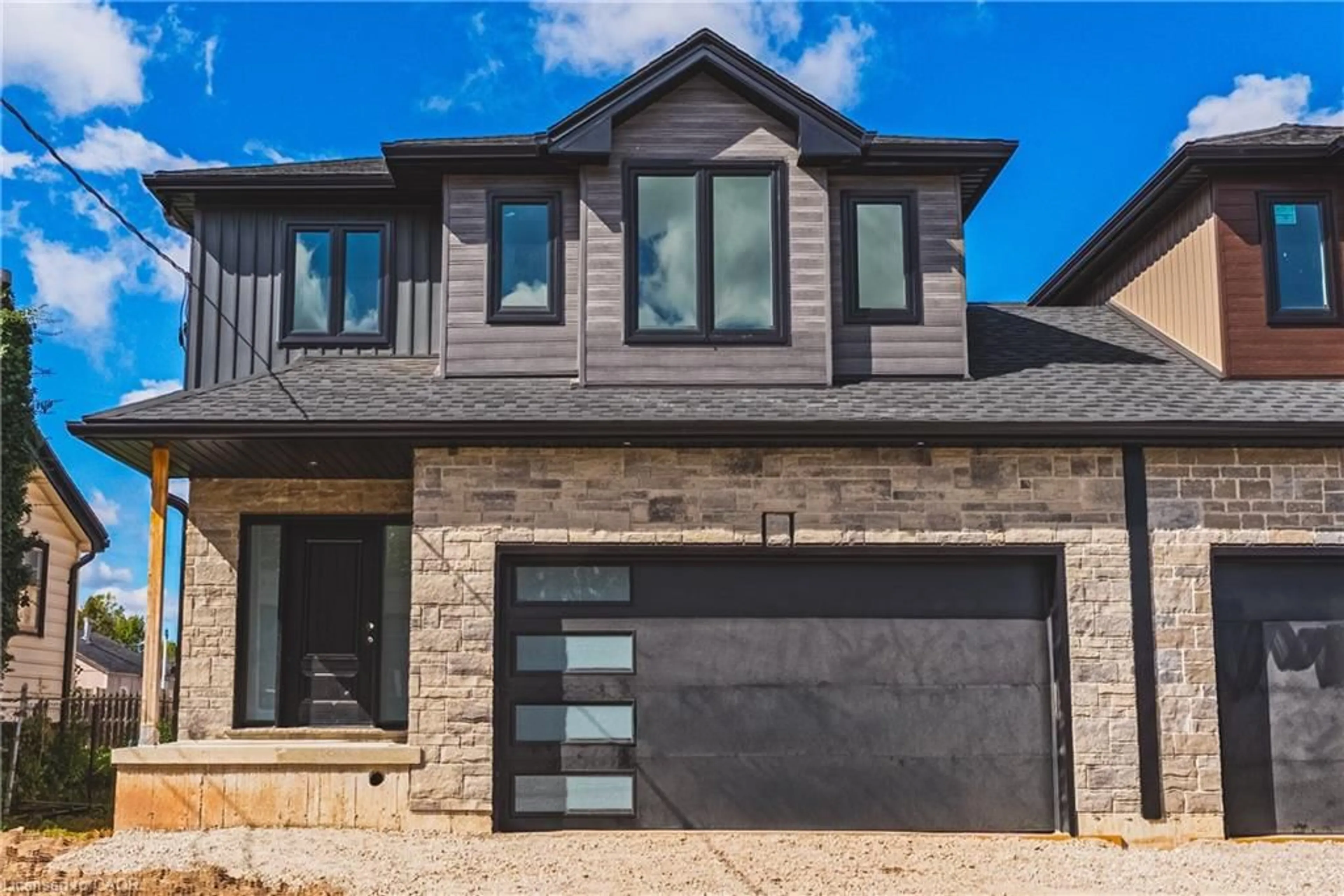Home with brick exterior material, street for 39 Norwich Rd, Stoney Creek Ontario L8E 1Z7