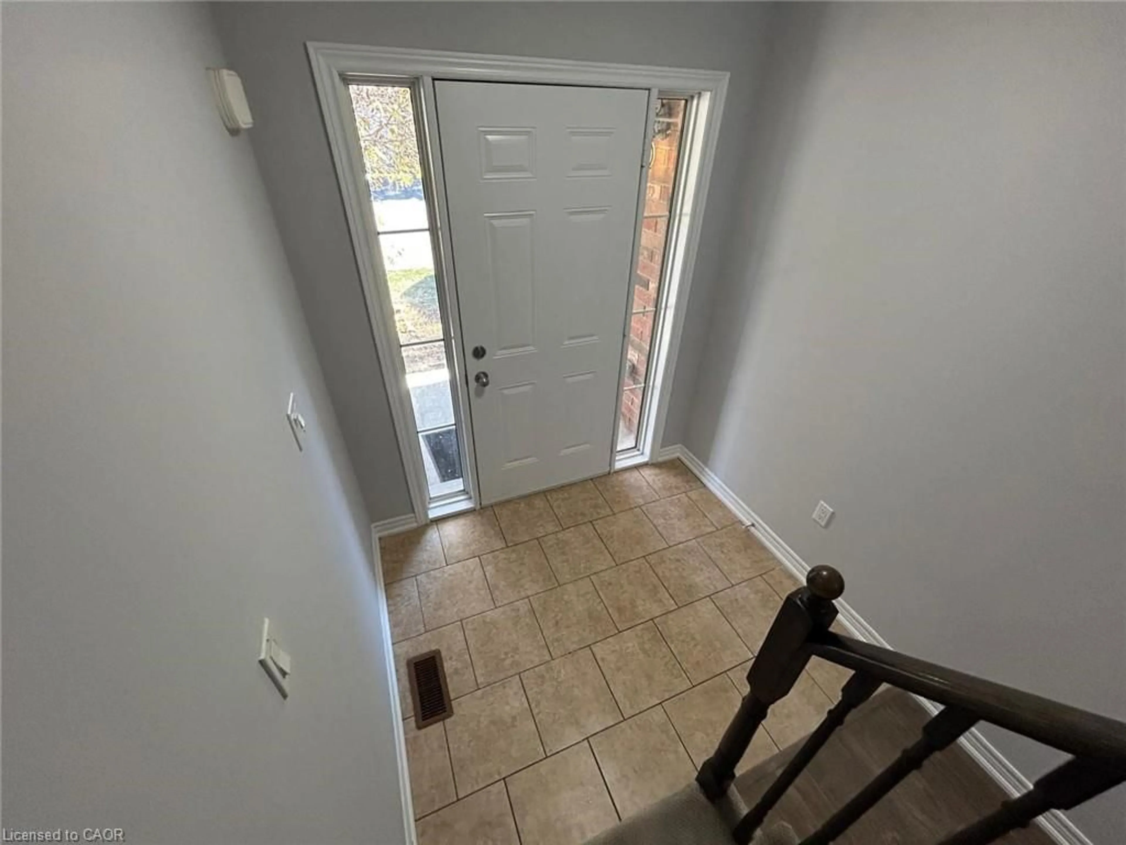 Indoor entryway for 20 Mcconkey Cres #79, Brantford Ontario N3S 0C1