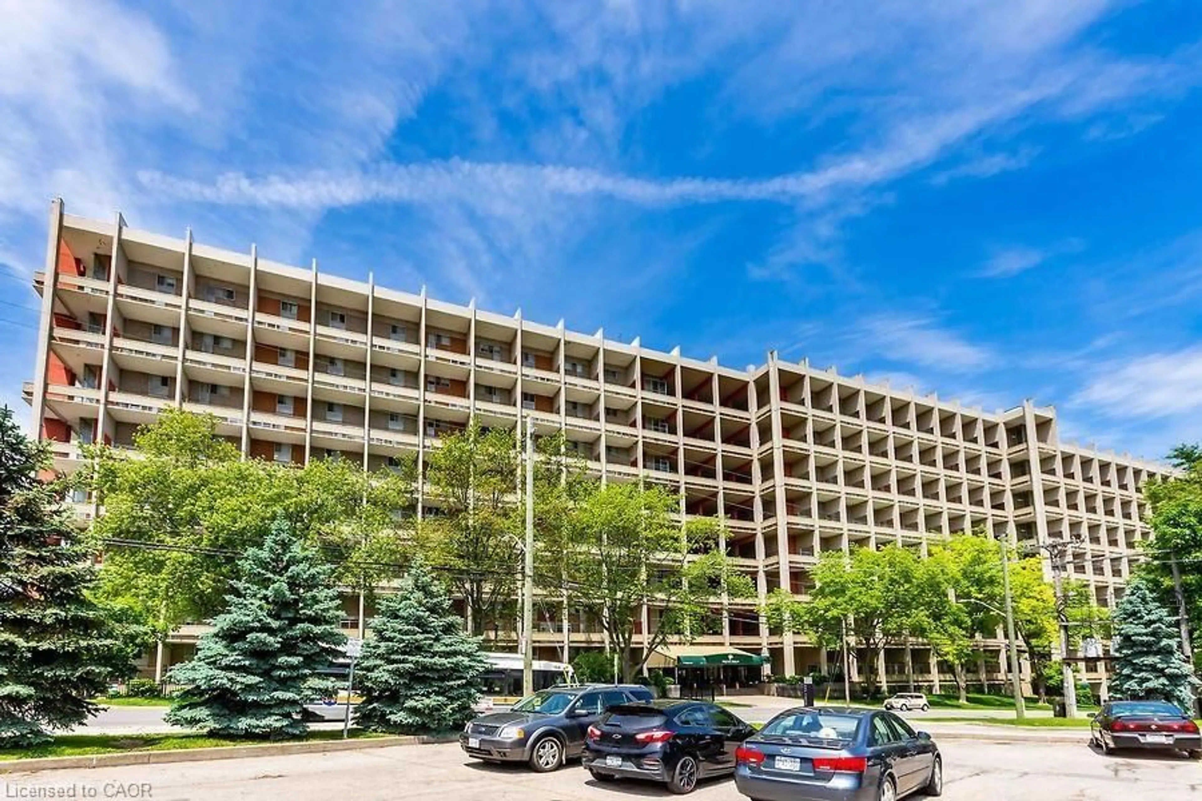 Patio, building for 350 Quigley Rd #316, Hamilton Ontario L8K 5N5