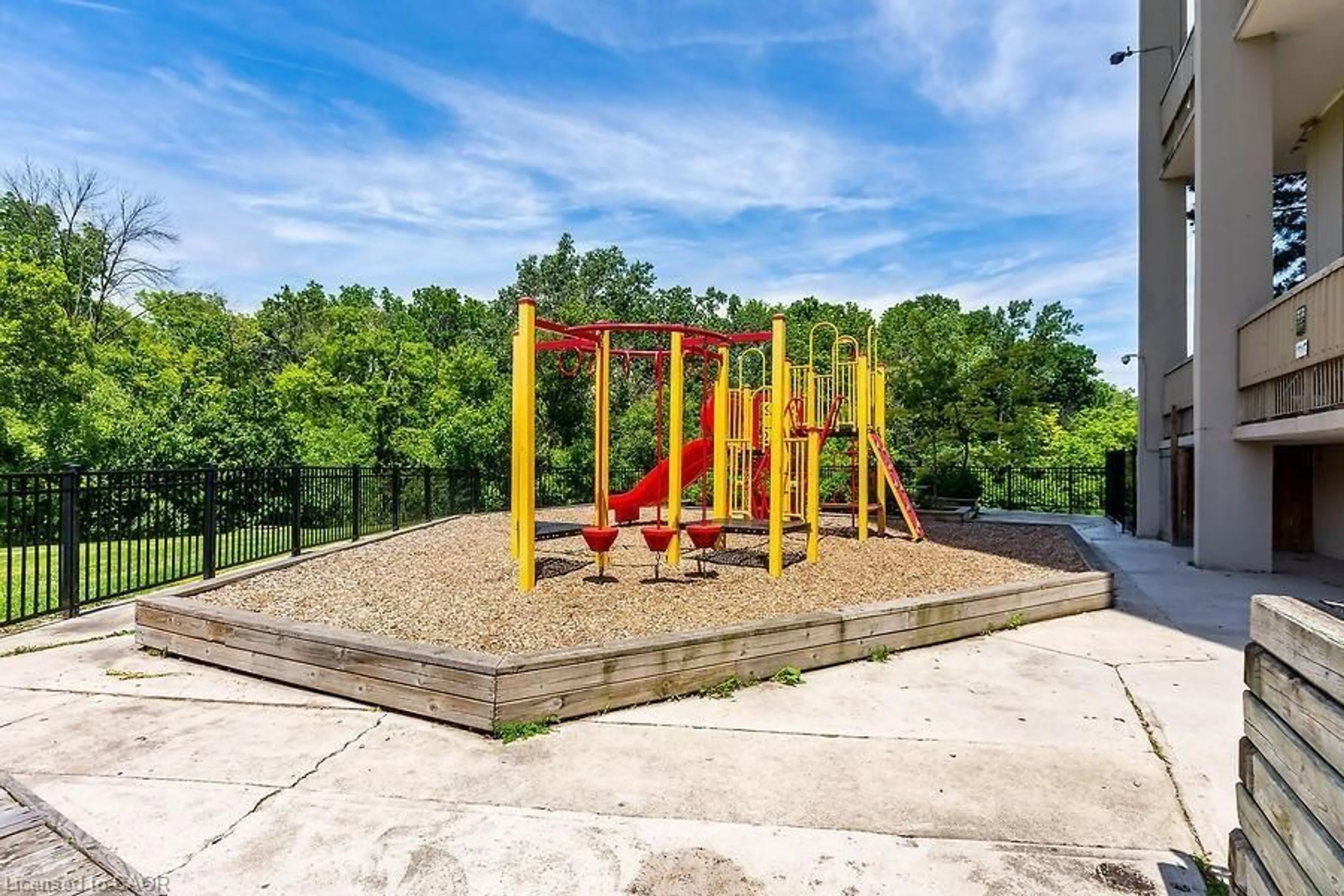 Patio, unknown for 350 Quigley Rd #316, Hamilton Ontario L8K 5N5