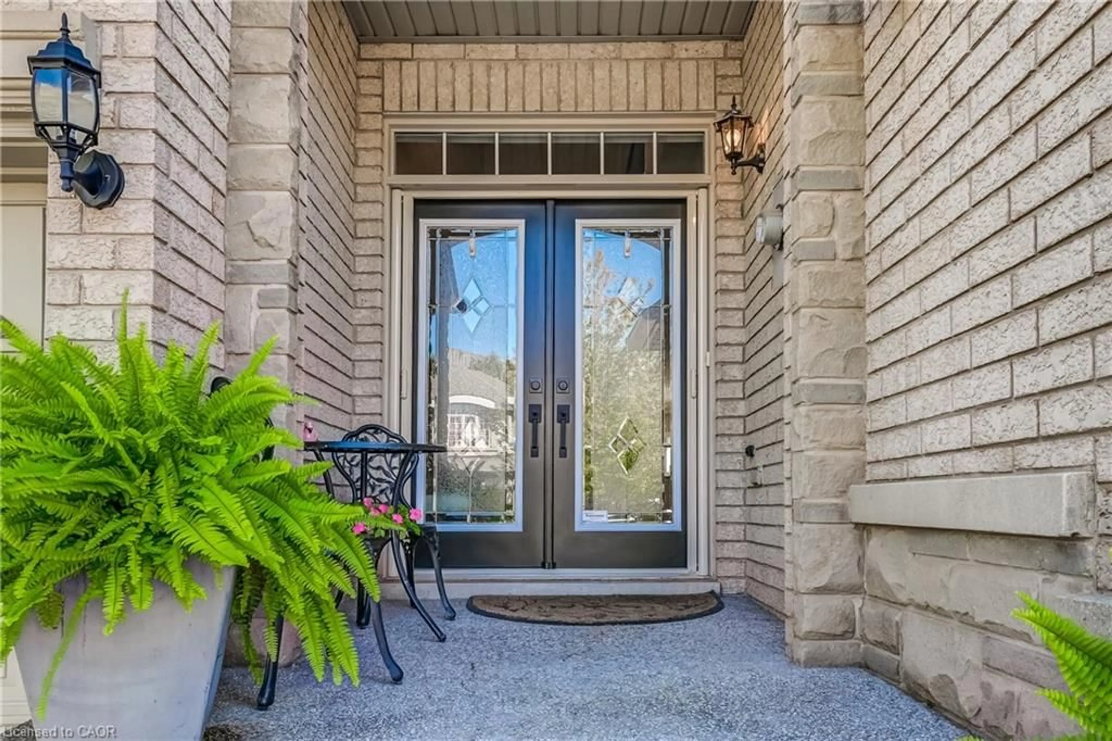 Indoor entryway for 1242 Agram Dr, Oakville Ontario L6H 7N9