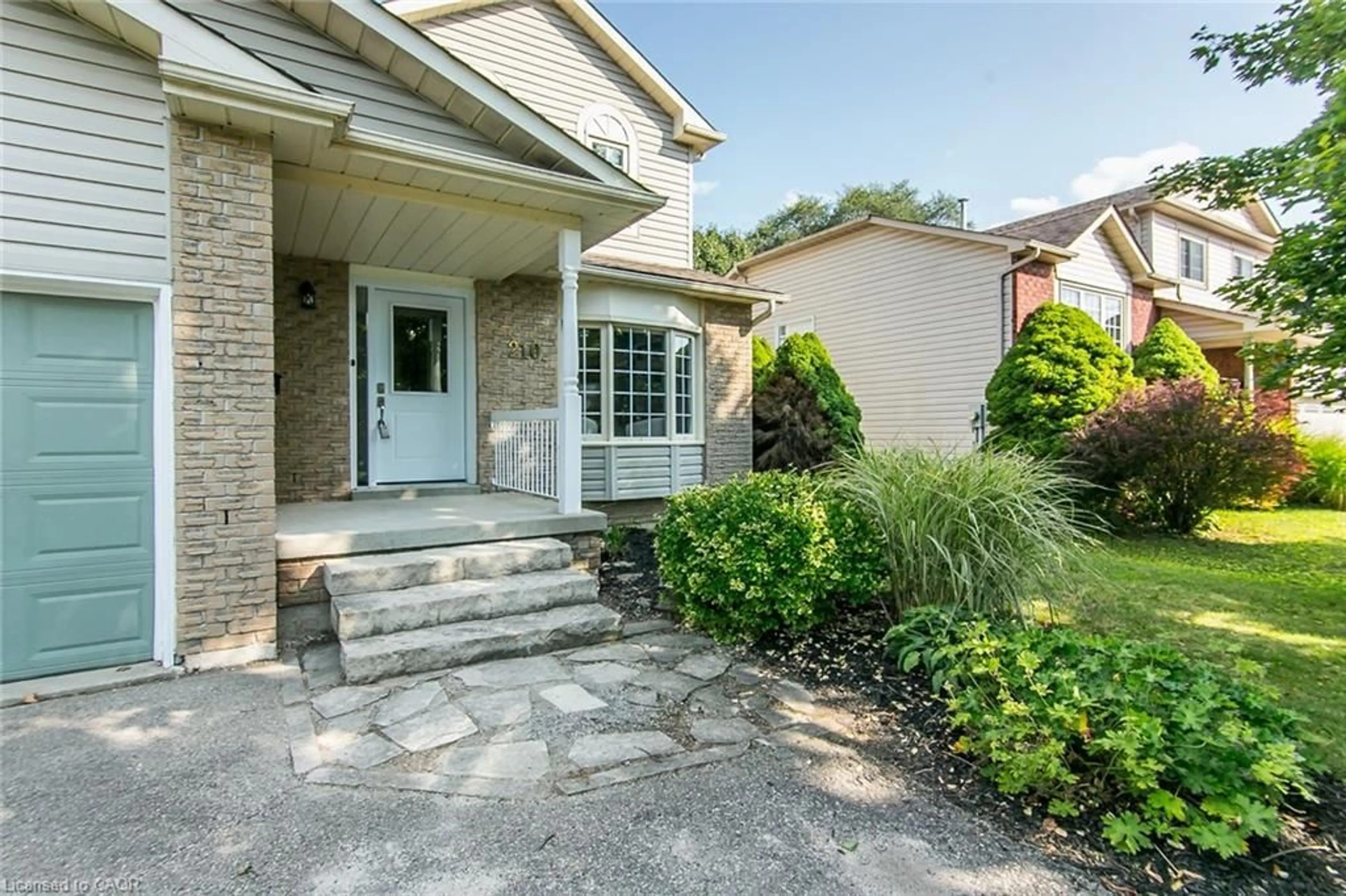 Unknown for 210 Philip Crt, Fergus Ontario N1M 3M9