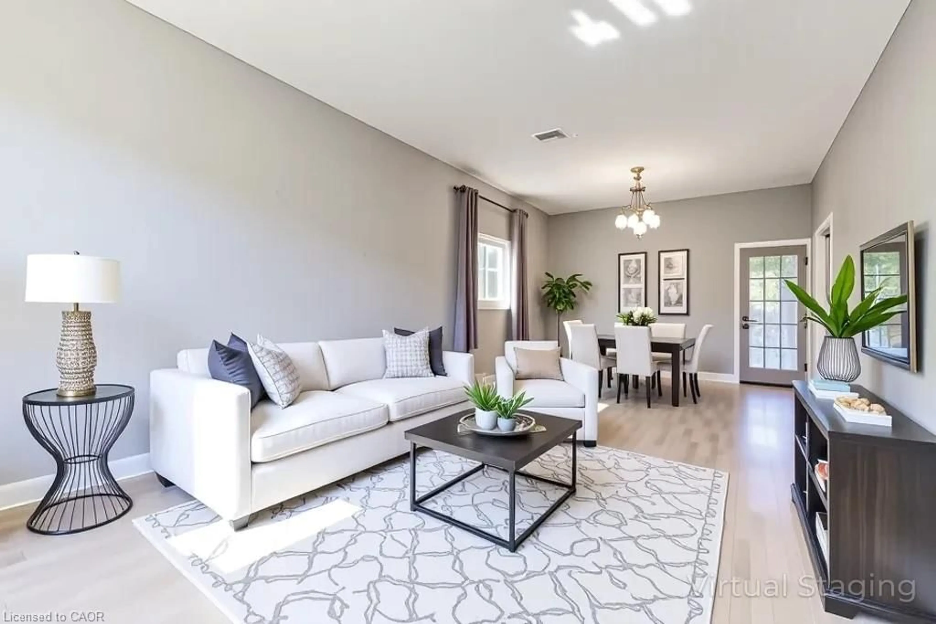 Living room with furniture, unknown for 1009 Cannon St, Hamilton Ontario L8L 2H4