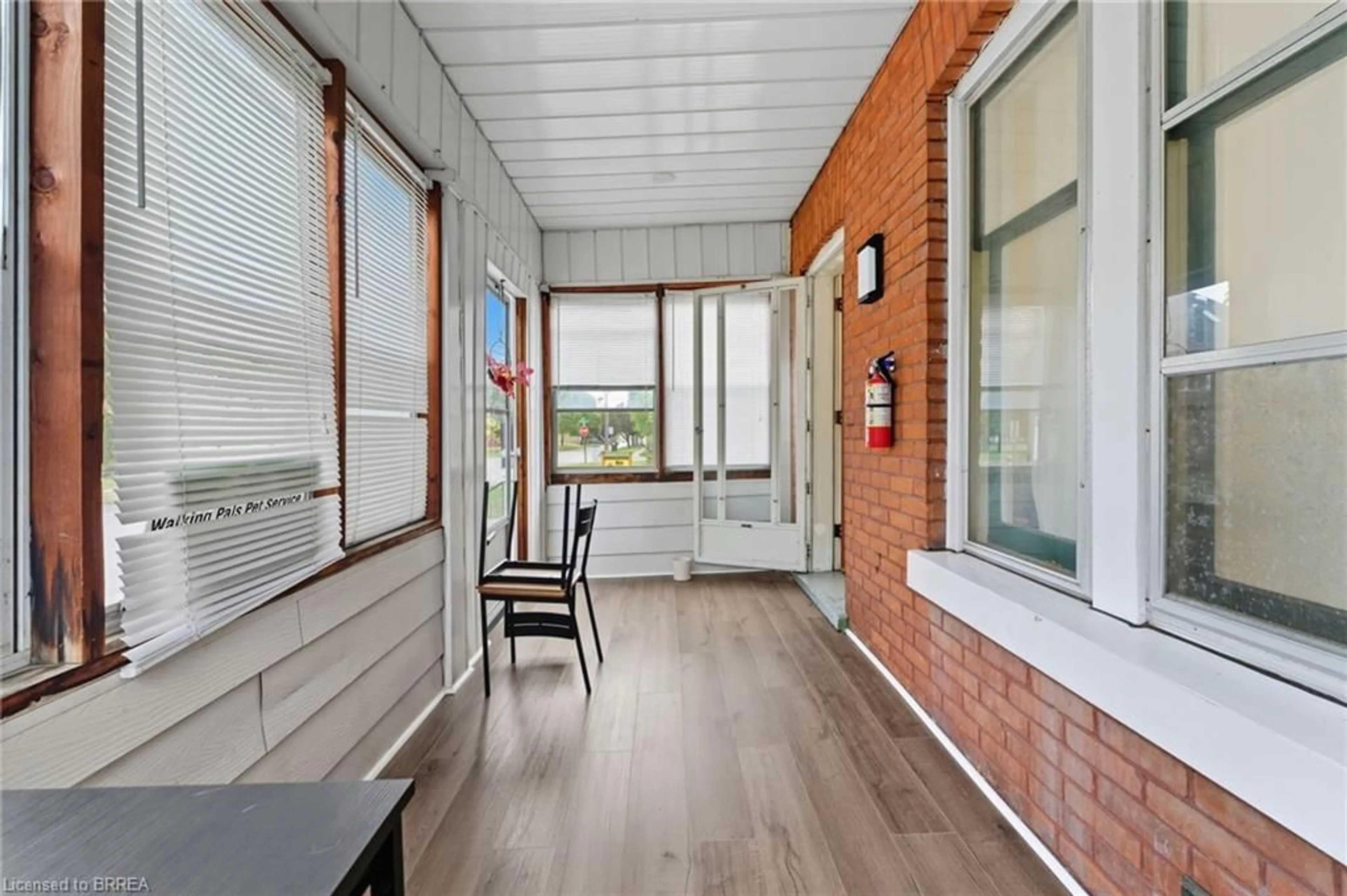 Indoor entryway for 232 Brock St, Brantford Ontario N3S 5X2