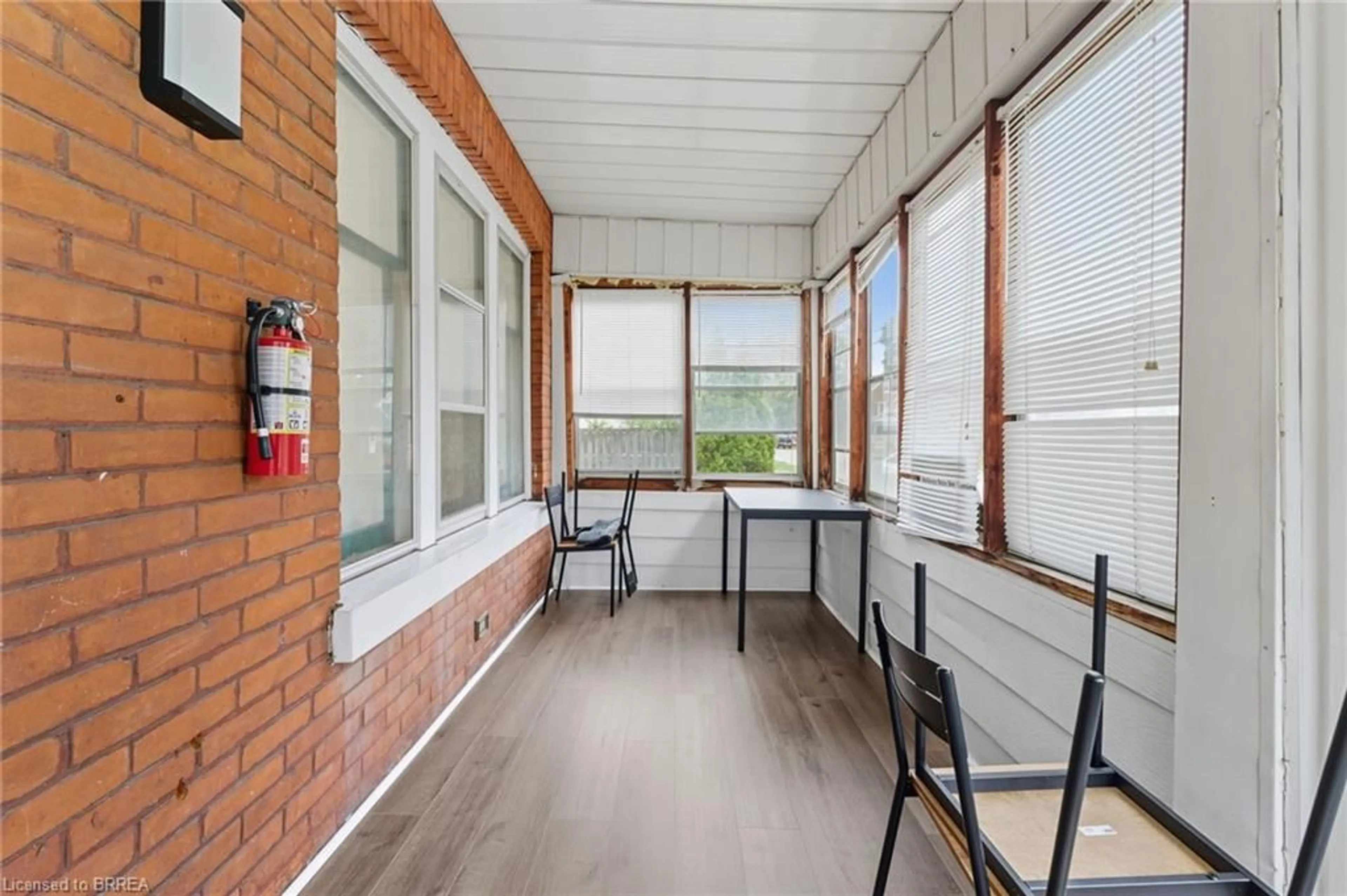 Patio, street for 232 Brock St, Brantford Ontario N3S 5X2