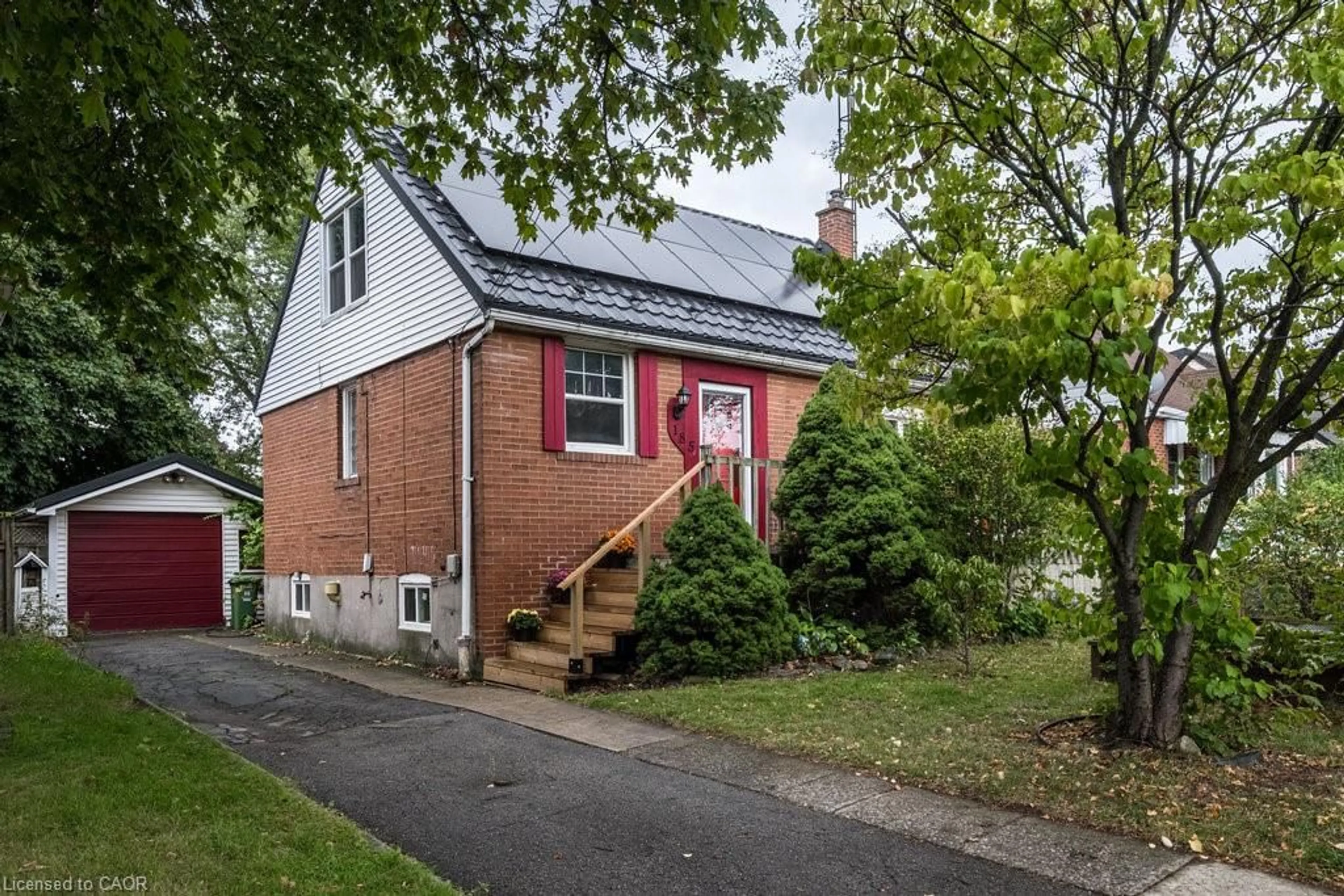 Home with brick exterior material, street for 185 East 13th St, Hamilton Ontario L9A 3Z6
