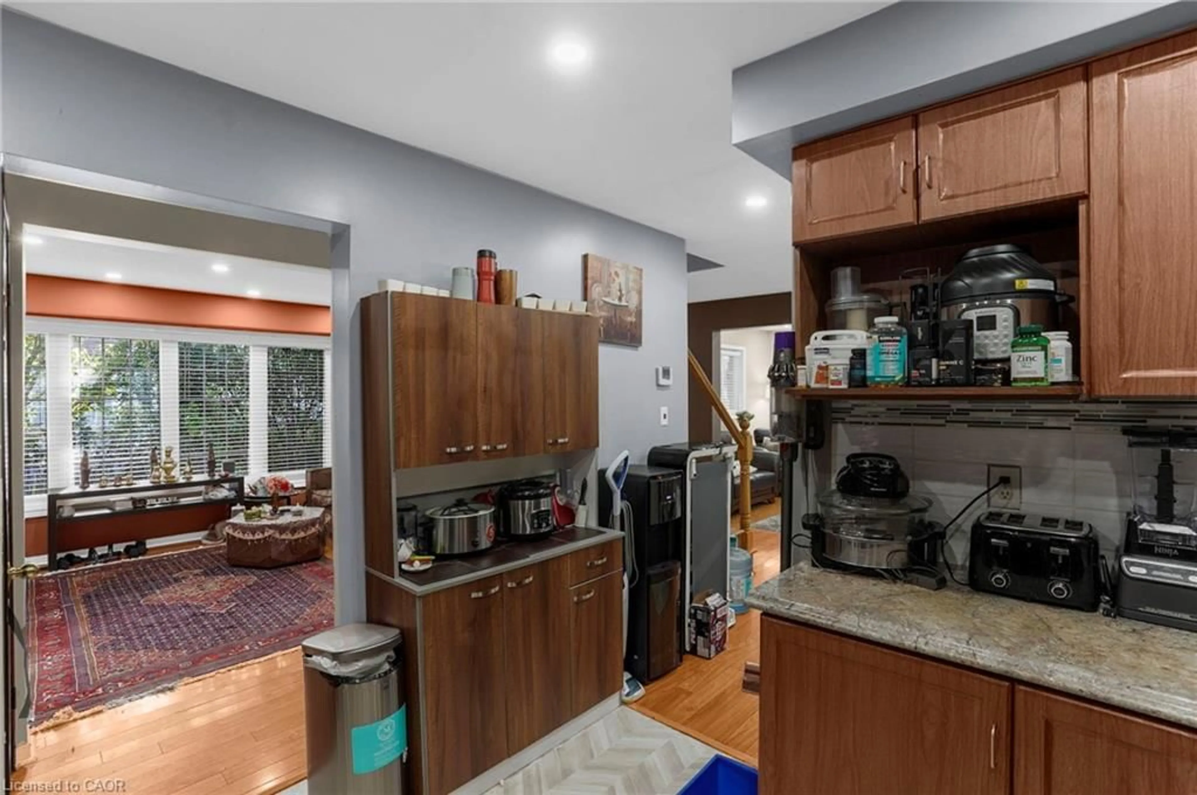 Open concept kitchen, unknown for 488 Jerseyville Rd, Ancaster Ontario L9G 3L5