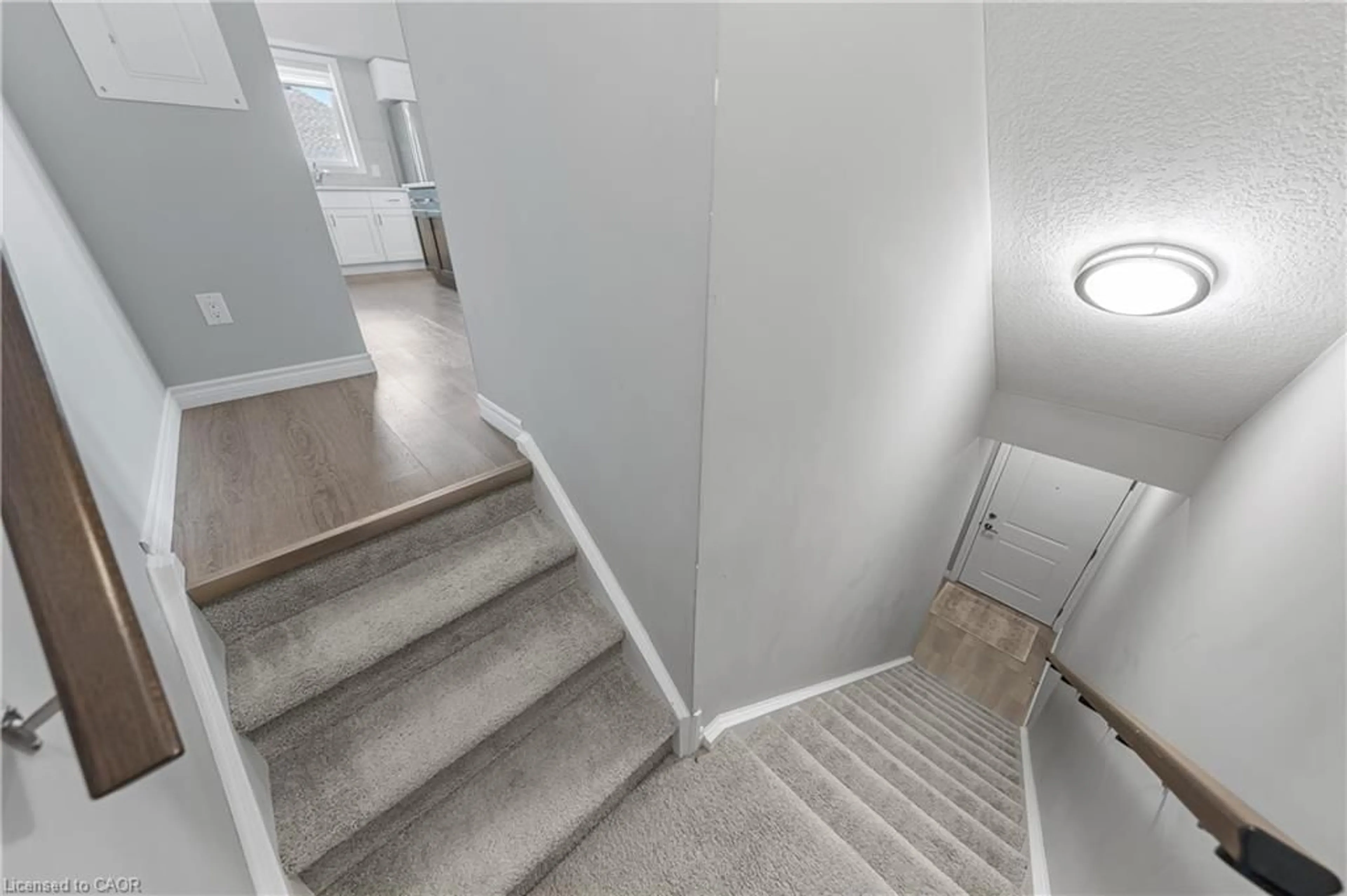 Stairs for 408 Guelph Ave #210, Cambridge Ontario N3C 0H3