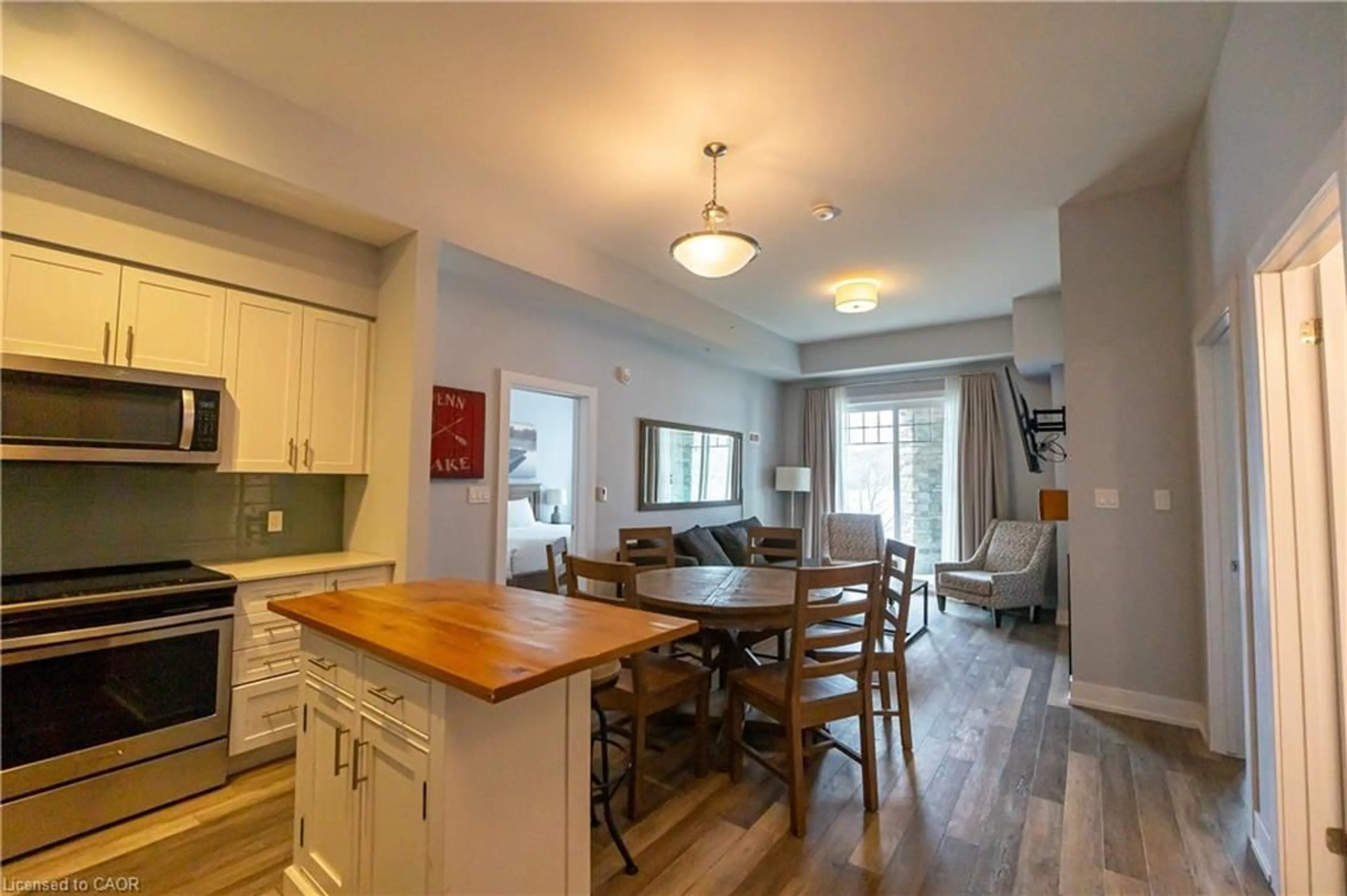 Open concept kitchen, unknown for 25 Pen Lake Point Rd #031, Huntsville Ontario P1H 1A9