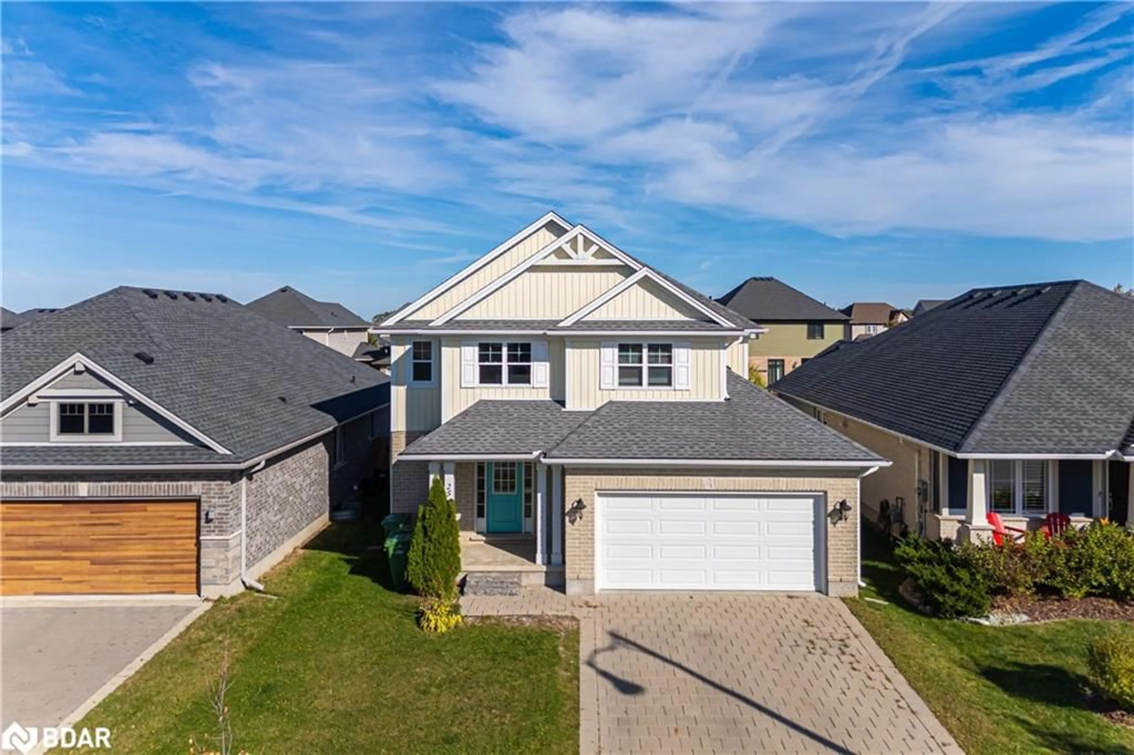 A pic from outside/outdoor area/front of a property/back of a property/a pic from drone, street for 25 Acorn Trail, St. Thomas Ontario N5R 0H5