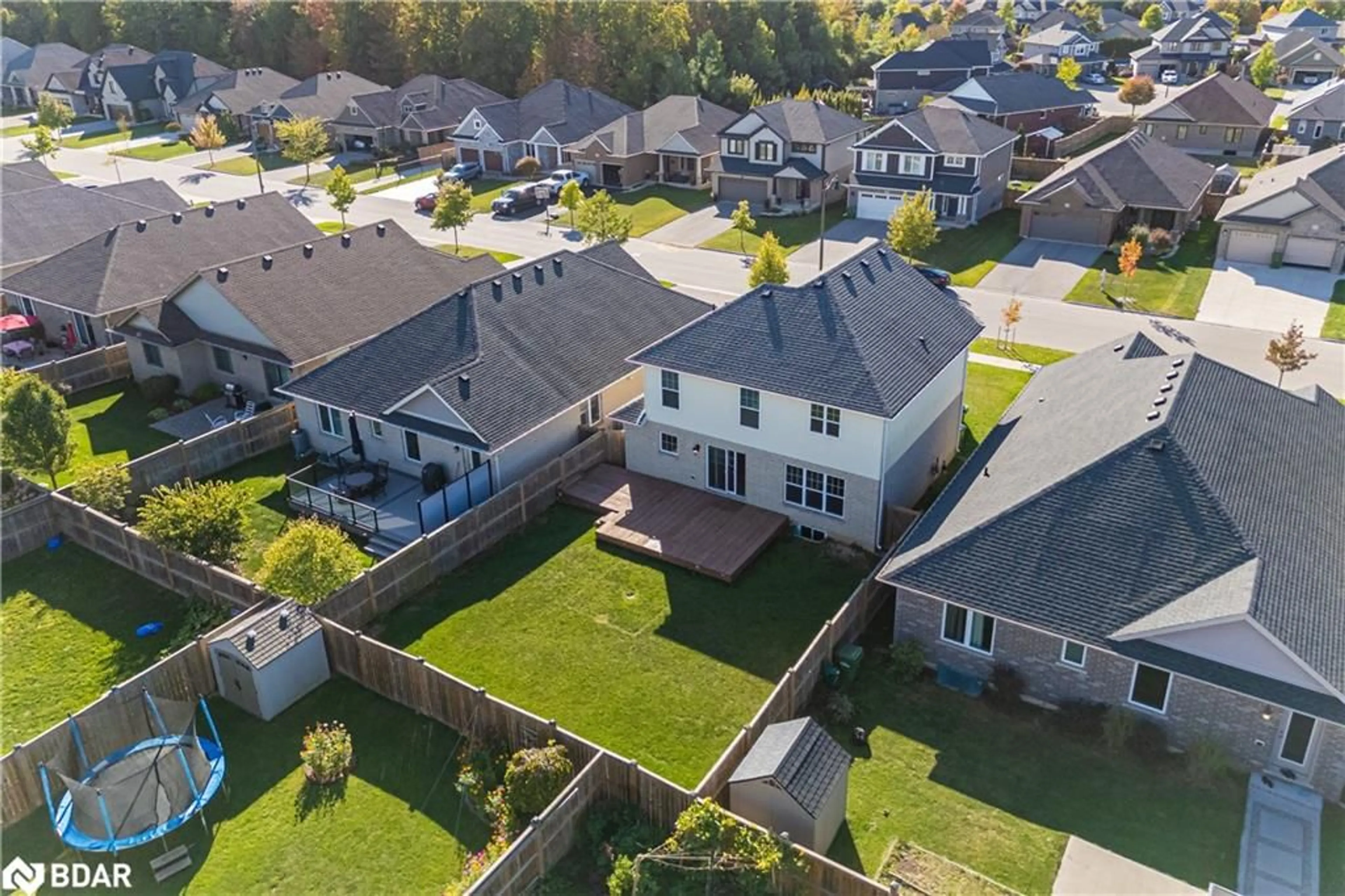 A pic from outside/outdoor area/front of a property/back of a property/a pic from drone, street for 25 Acorn Trail, St. Thomas Ontario N5R 0H5